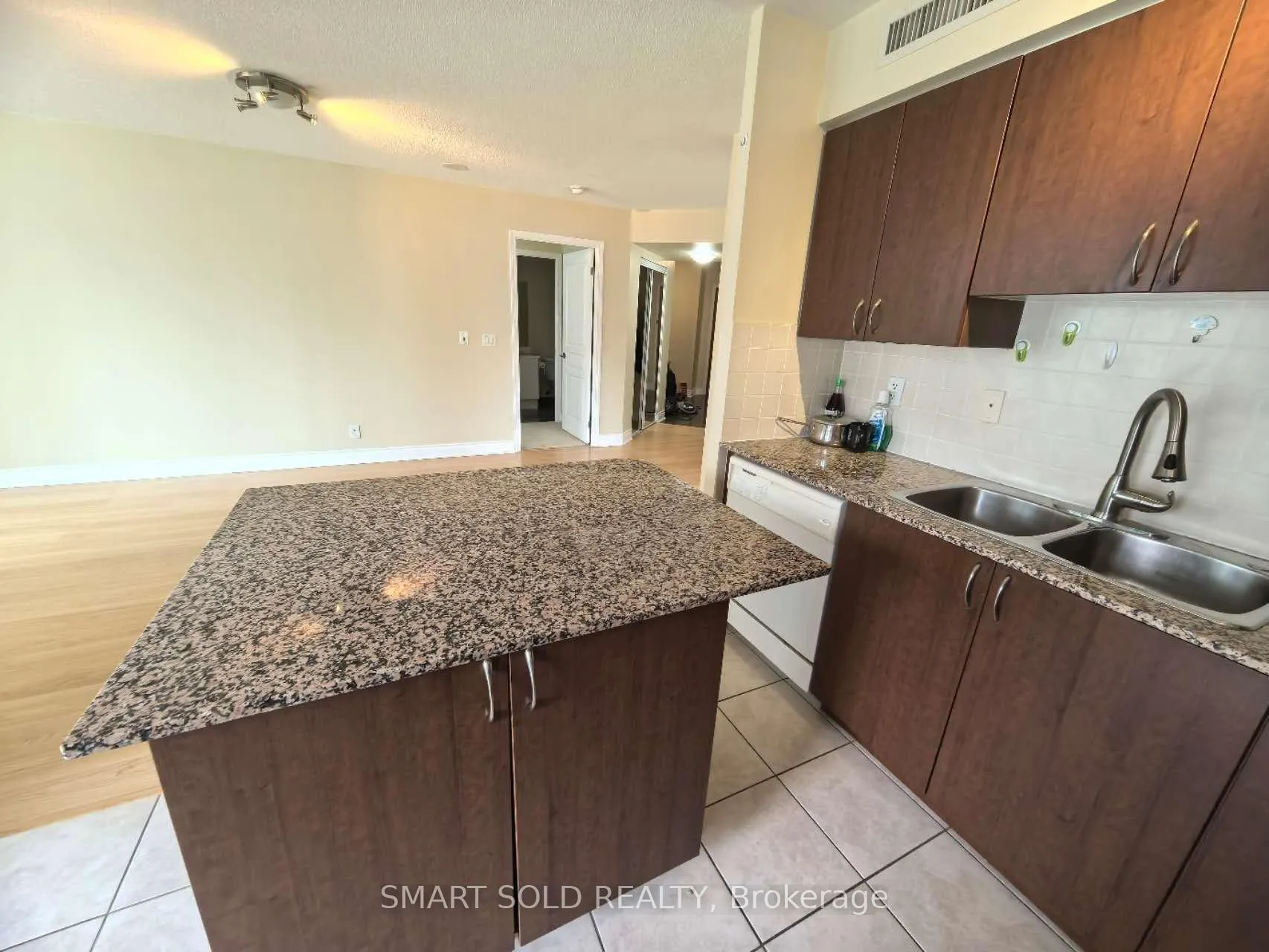 Photo 15 of Unit 702, 75 South Town Centre Boulevard, Markham, Unionville — HOMEH