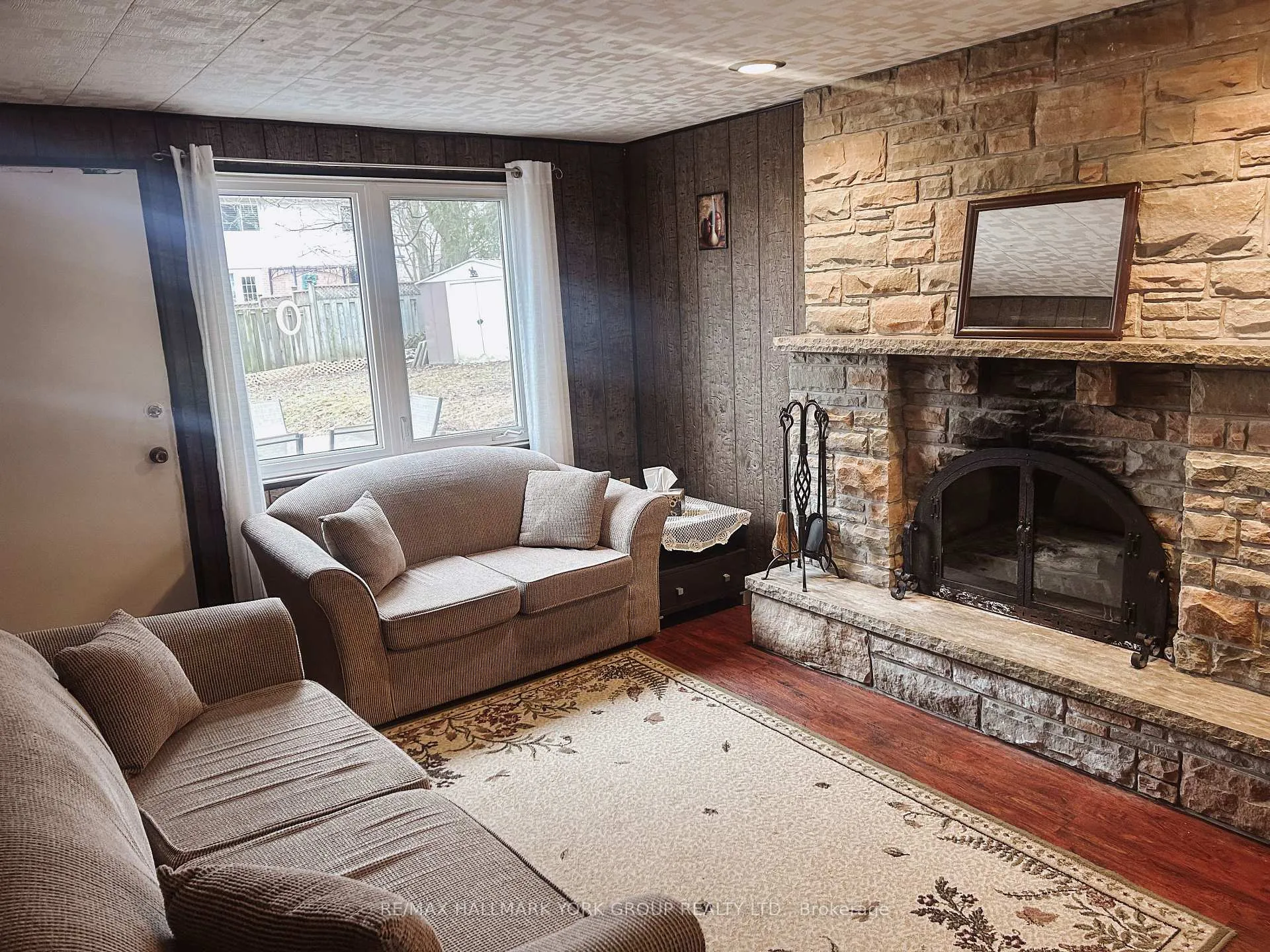 Photo 8 of 176 Robinson Drive, Newmarket, Central Newmarket — HOMEH