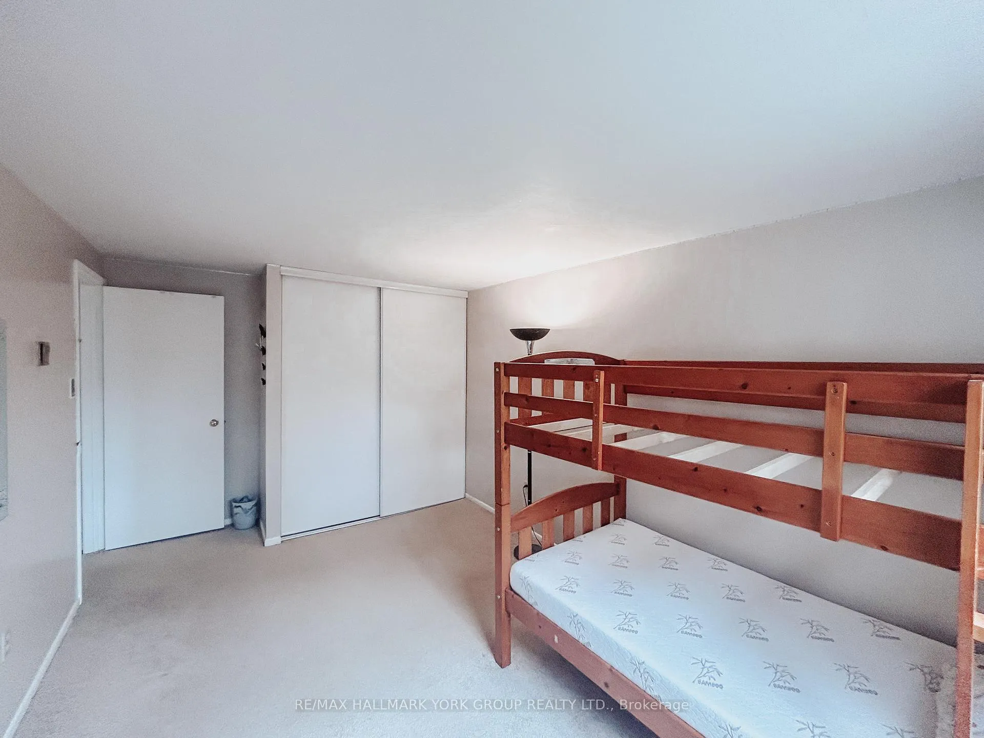 Photo 11 of 176 Robinson Drive, Newmarket, Central Newmarket — HOMEH