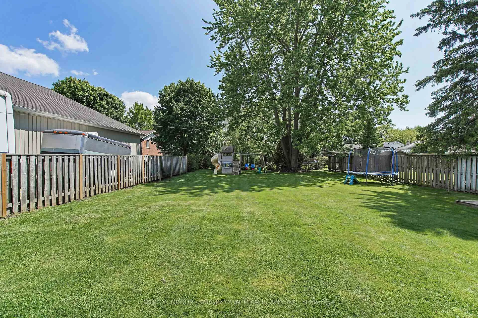 Photo 37 of 83 John Street W, South Huron, Exeter — HOMEH