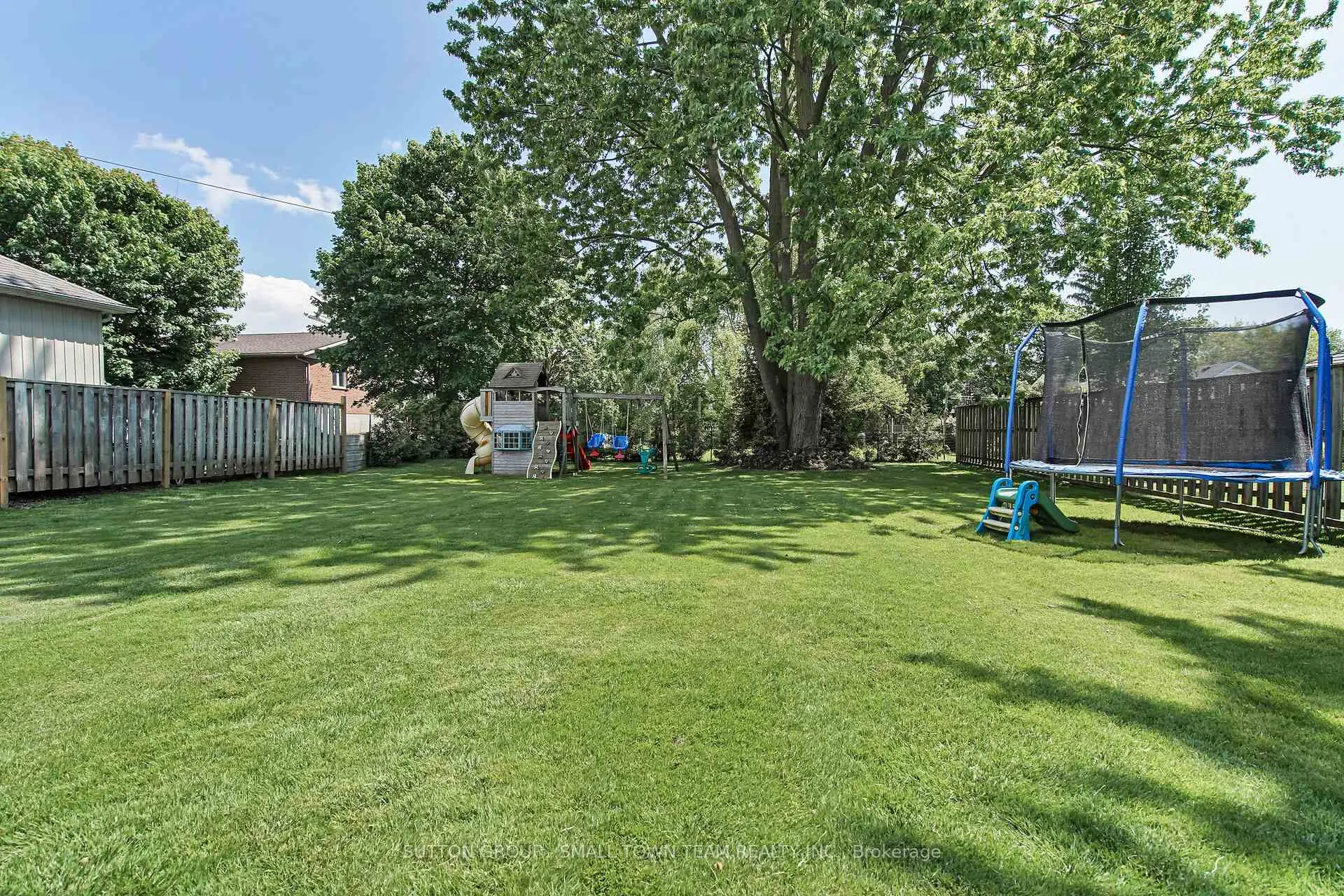 Photo 39 of 83 John Street W, South Huron, Exeter — HOMEH