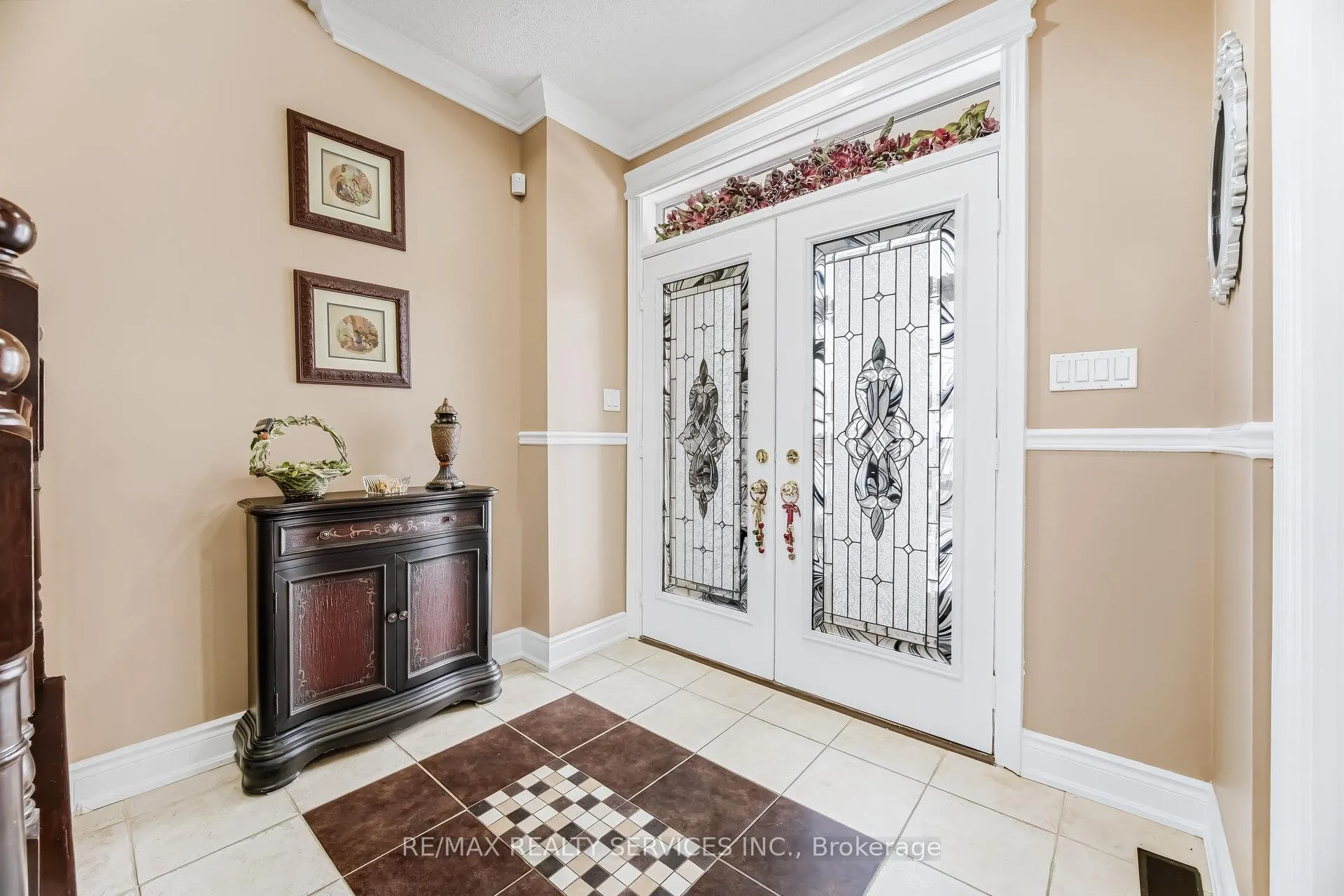 Photo 6 of 7 Waltham Drive, Etobicoke, Thistletown-Beaumonde Heights — HOMEH