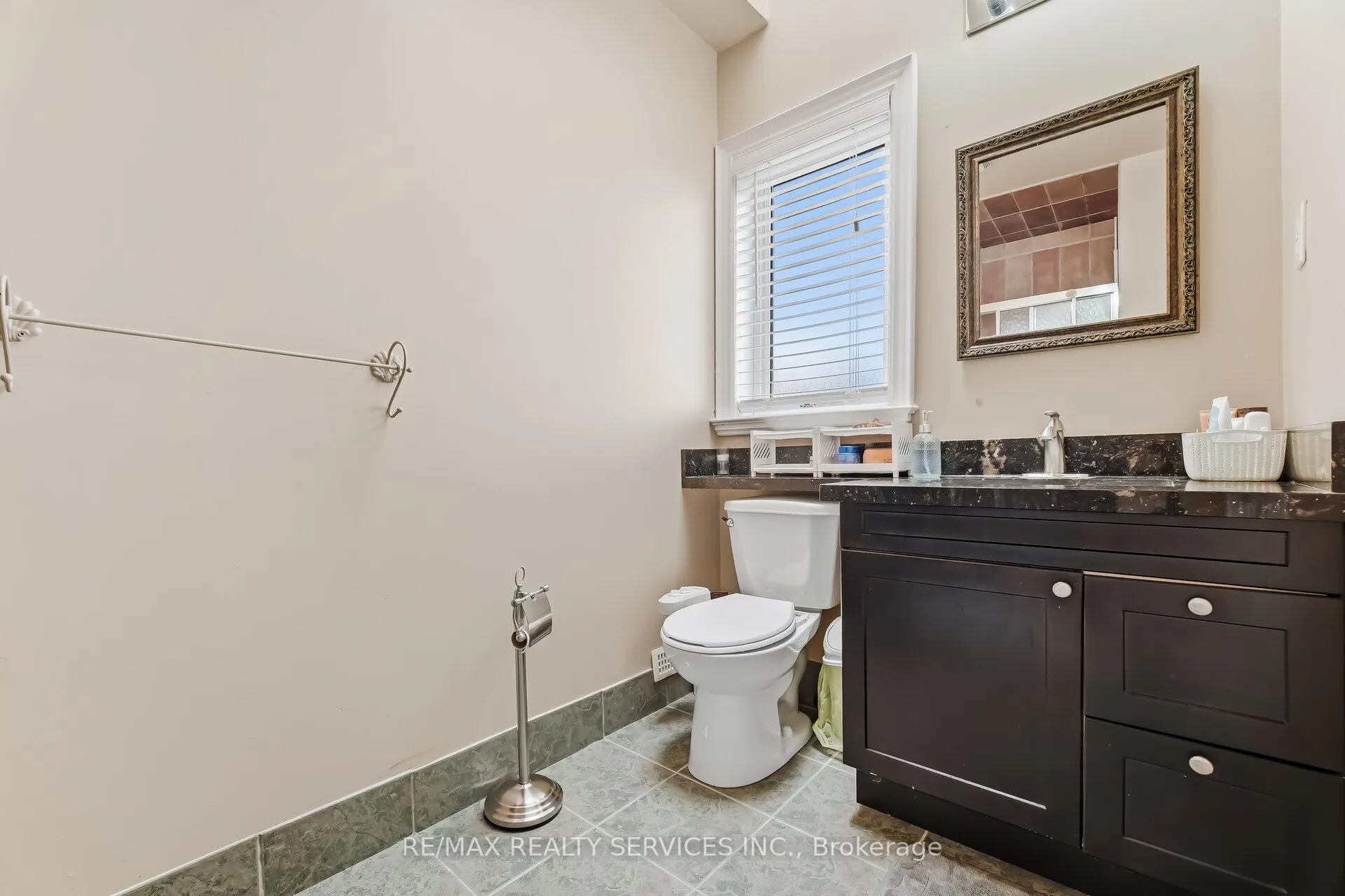 Photo 43 of 7 Waltham Drive, Etobicoke, Thistletown-Beaumonde Heights — HOMEH