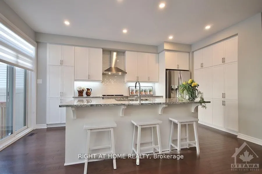Photo 5 of 110 Lavatera Street, Ottawa, Blossom Park/Kemp Park/Findlay Creek — HOMEH
