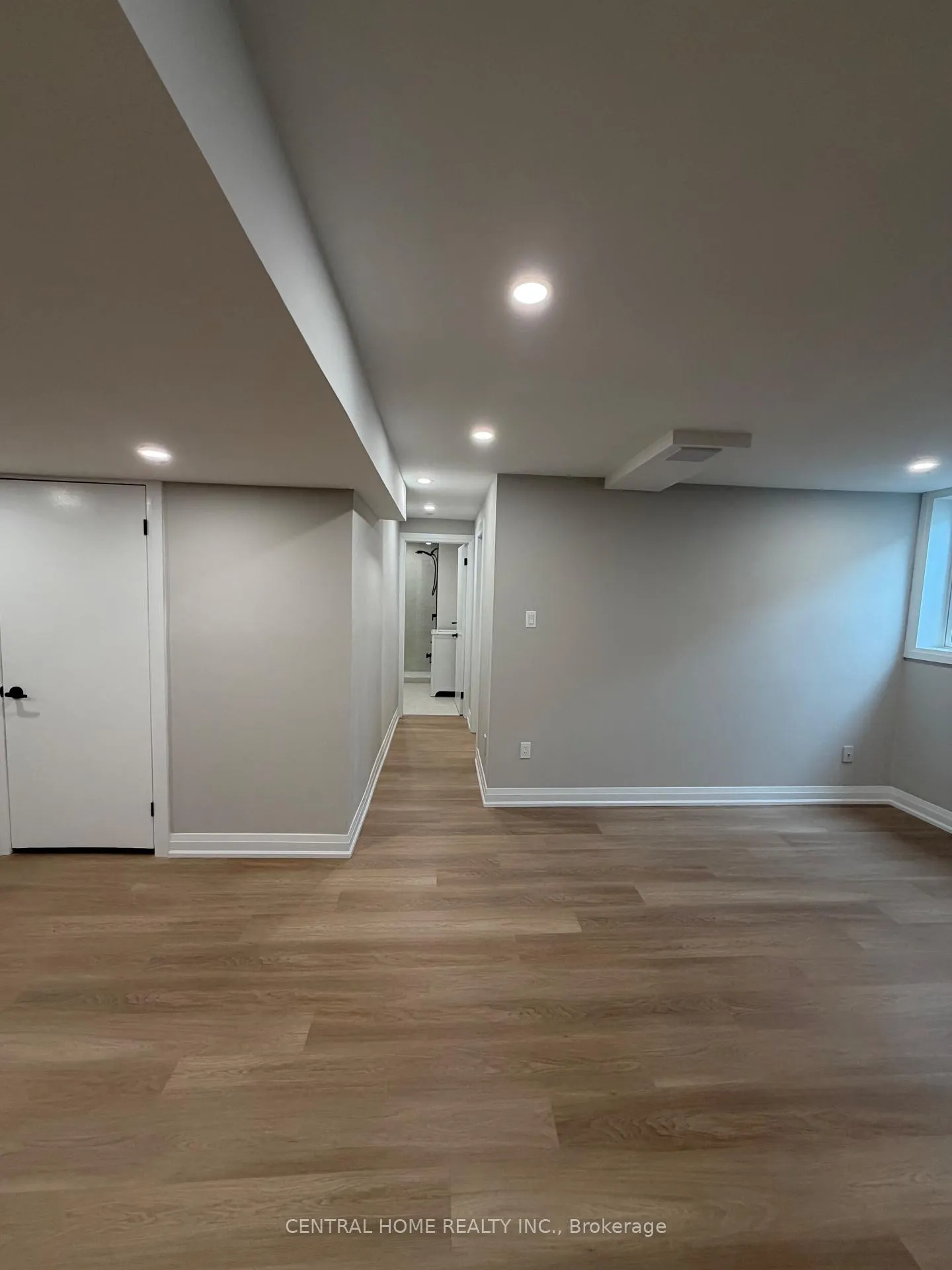 Photo 14 of 229 Spring Gate Boulevard, Vaughan, Crestwood-Springfarm-Yorkhill — HOMEH