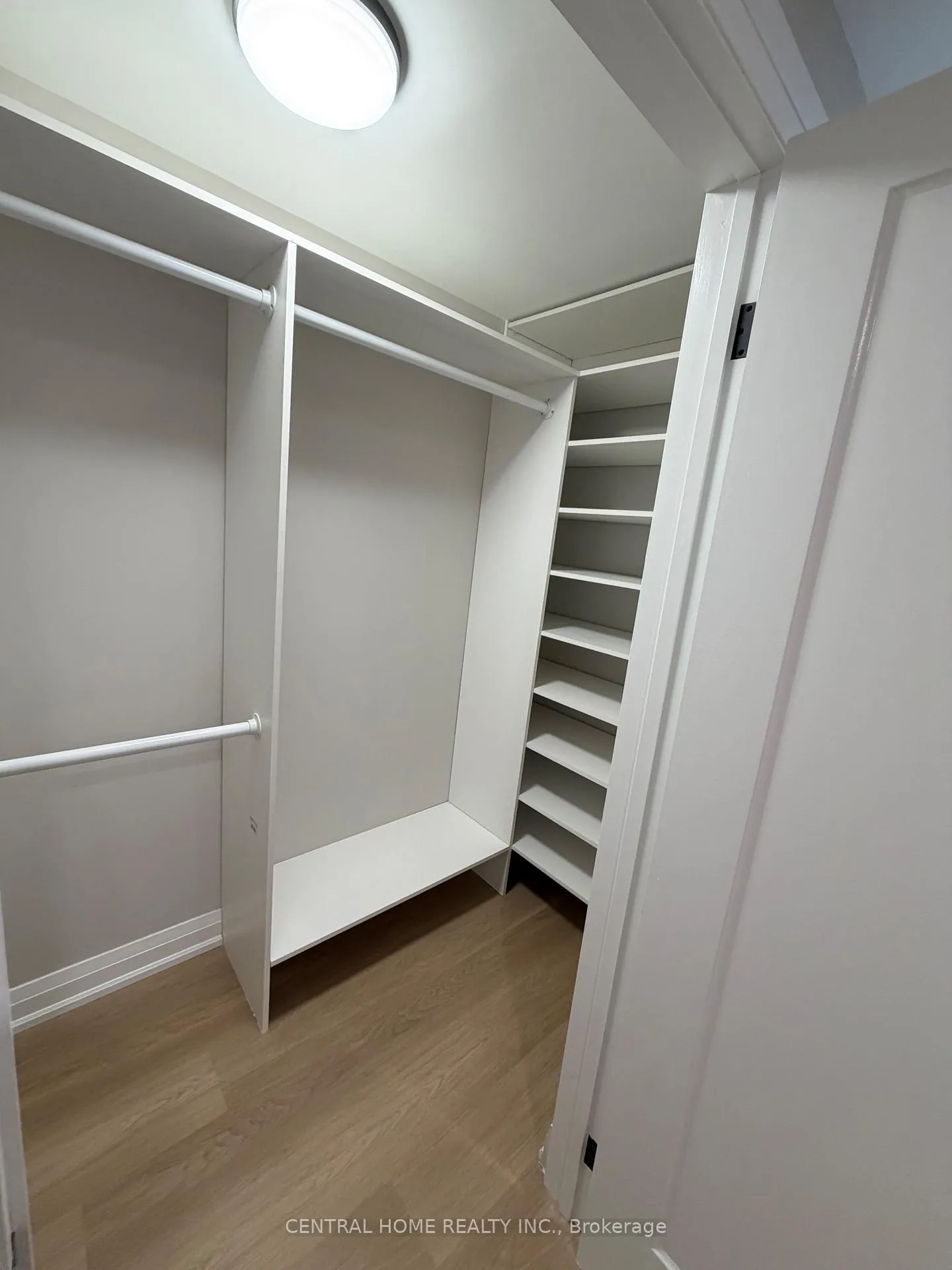 Photo 17 of 229 Spring Gate Boulevard, Vaughan, Crestwood-Springfarm-Yorkhill — HOMEH