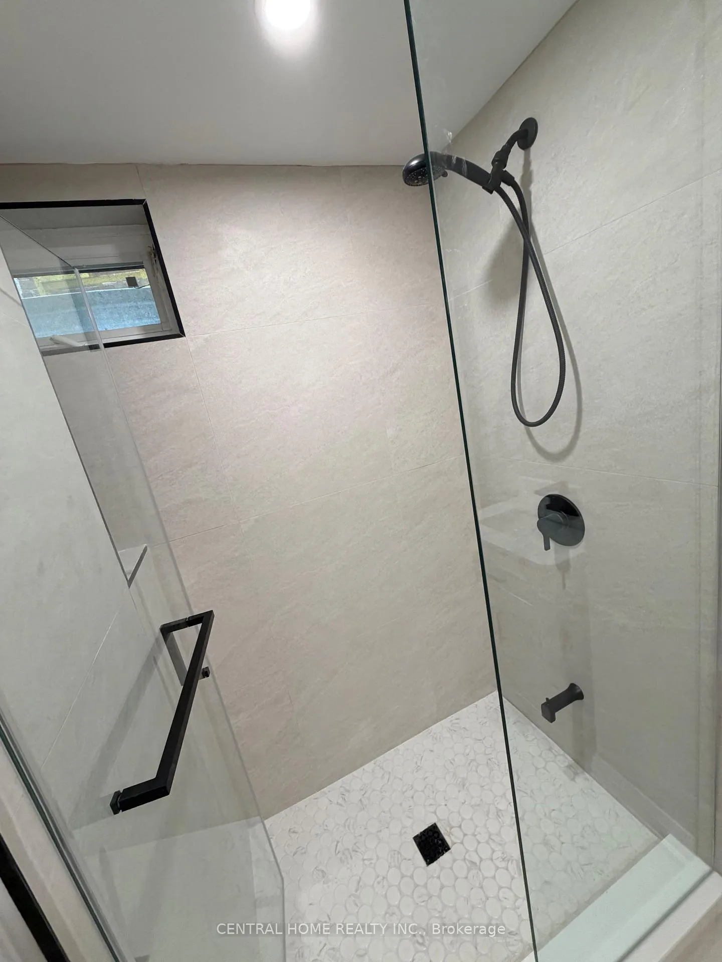 Photo 20 of 229 Spring Gate Boulevard, Vaughan, Crestwood-Springfarm-Yorkhill — HOMEH