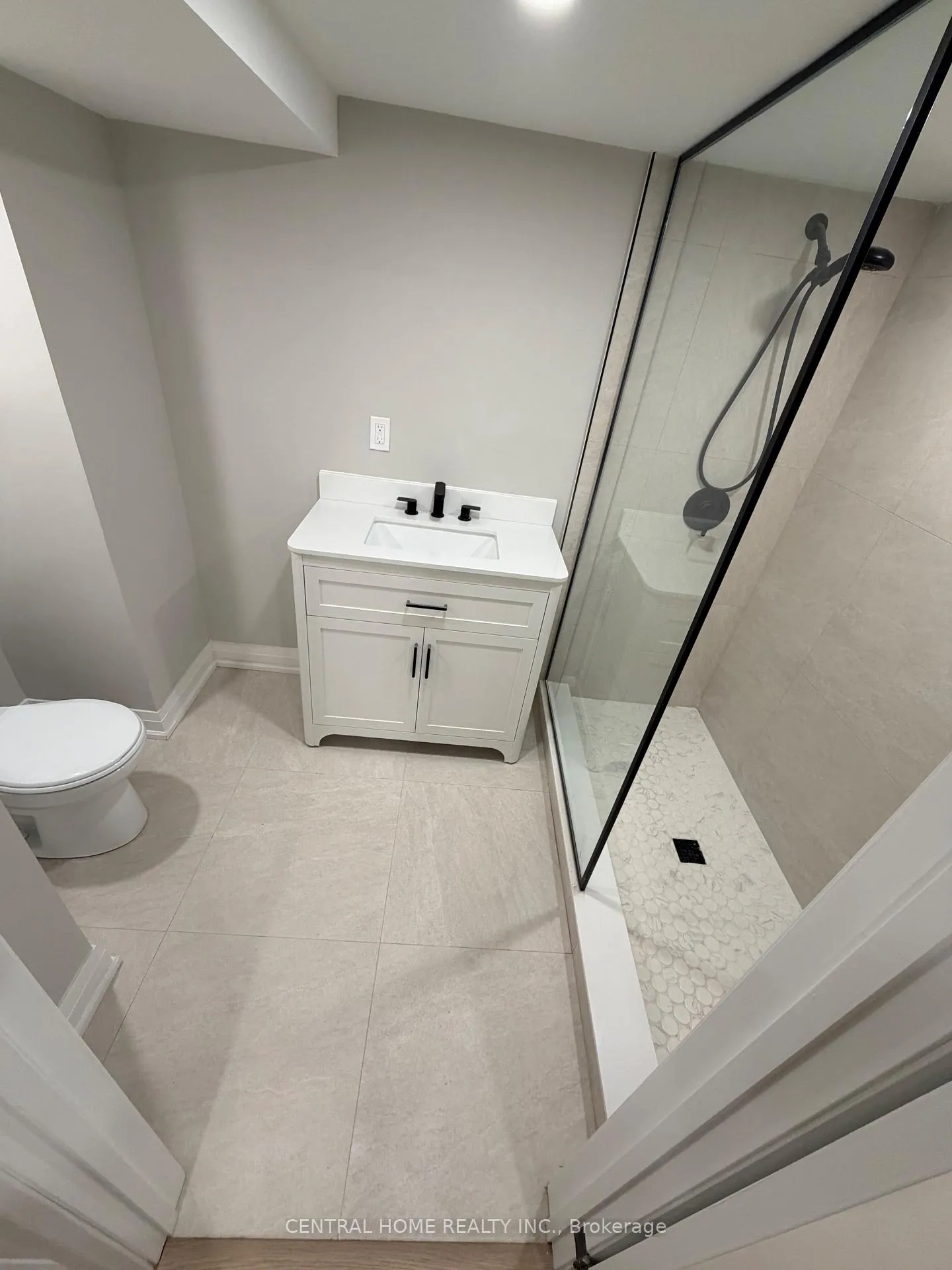 Photo 24 of 229 Spring Gate Boulevard, Vaughan, Crestwood-Springfarm-Yorkhill — HOMEH