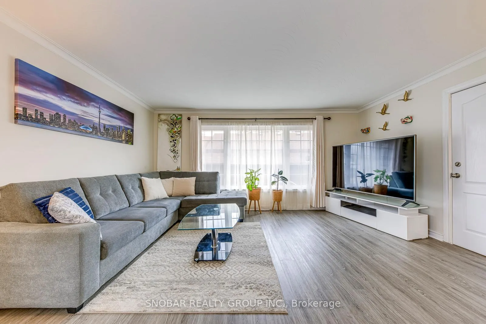 Photo 3 of 97 Westhampton Drive, Etobicoke, Kingsview Village-The Westway — HOMEH