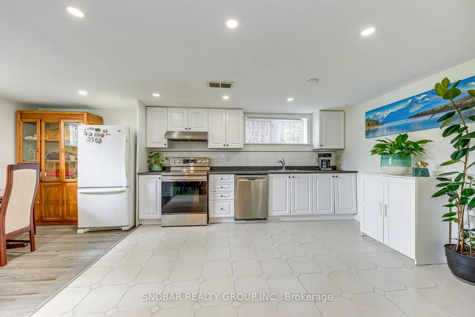Photo 17 of 97 Westhampton Drive, Etobicoke, Kingsview Village-The Westway — HOMEH