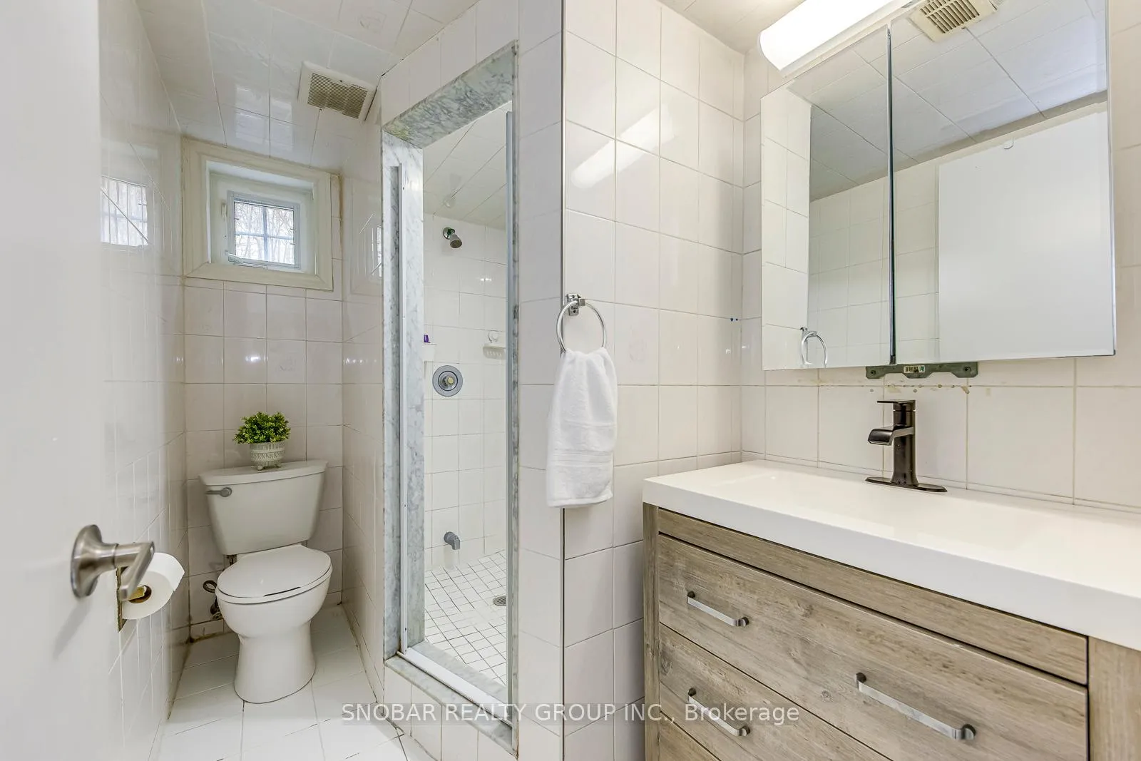 Photo 27 of 97 Westhampton Drive, Etobicoke, Kingsview Village-The Westway — HOMEH