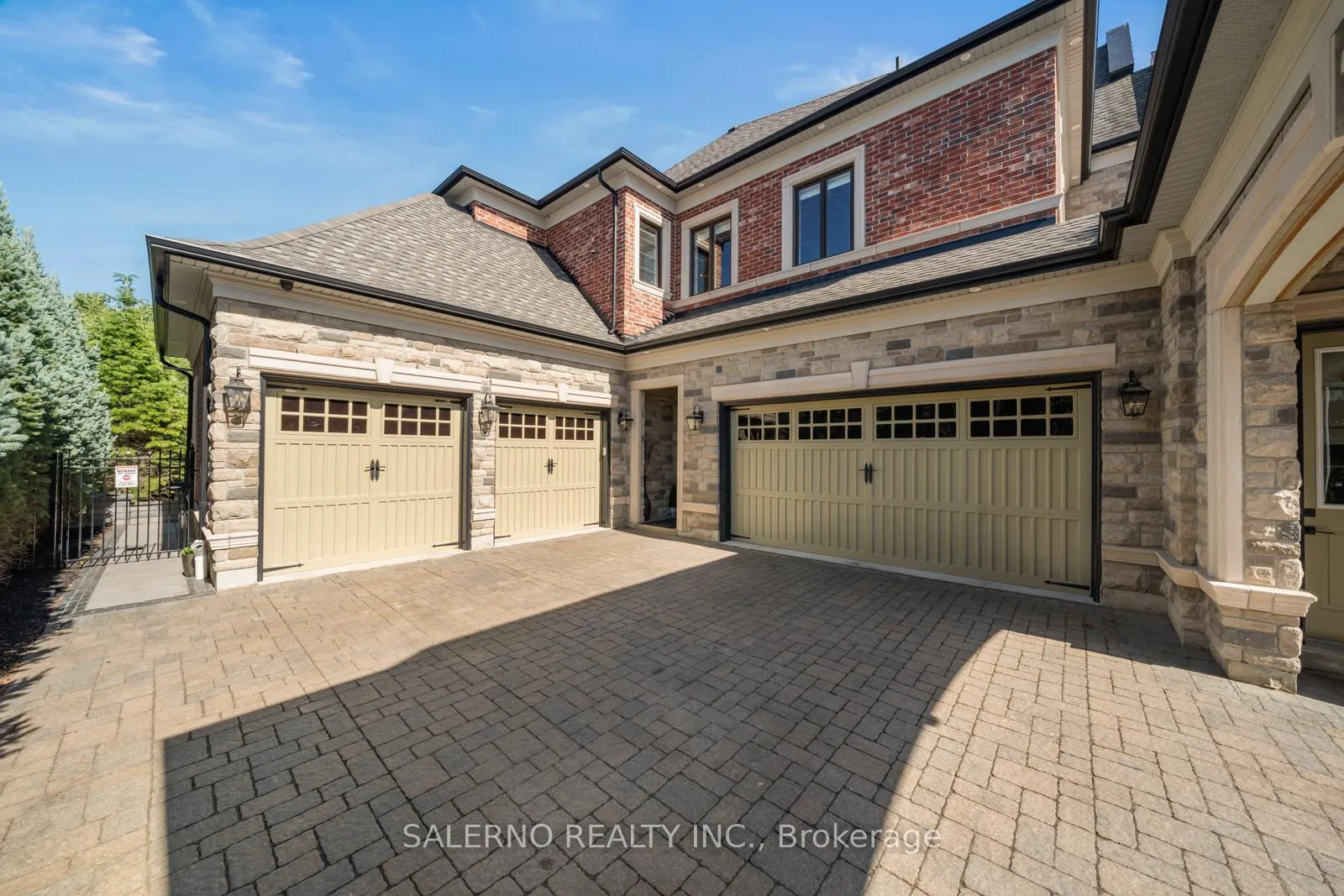 Photo 5 of 97 Carmichael Crescent, King, King City — HOMEH