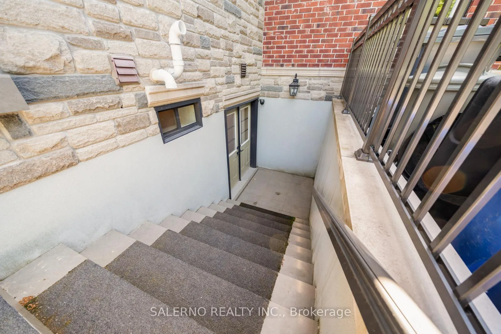 Photo 80 of 97 Carmichael Crescent, King, King City — HOMEH