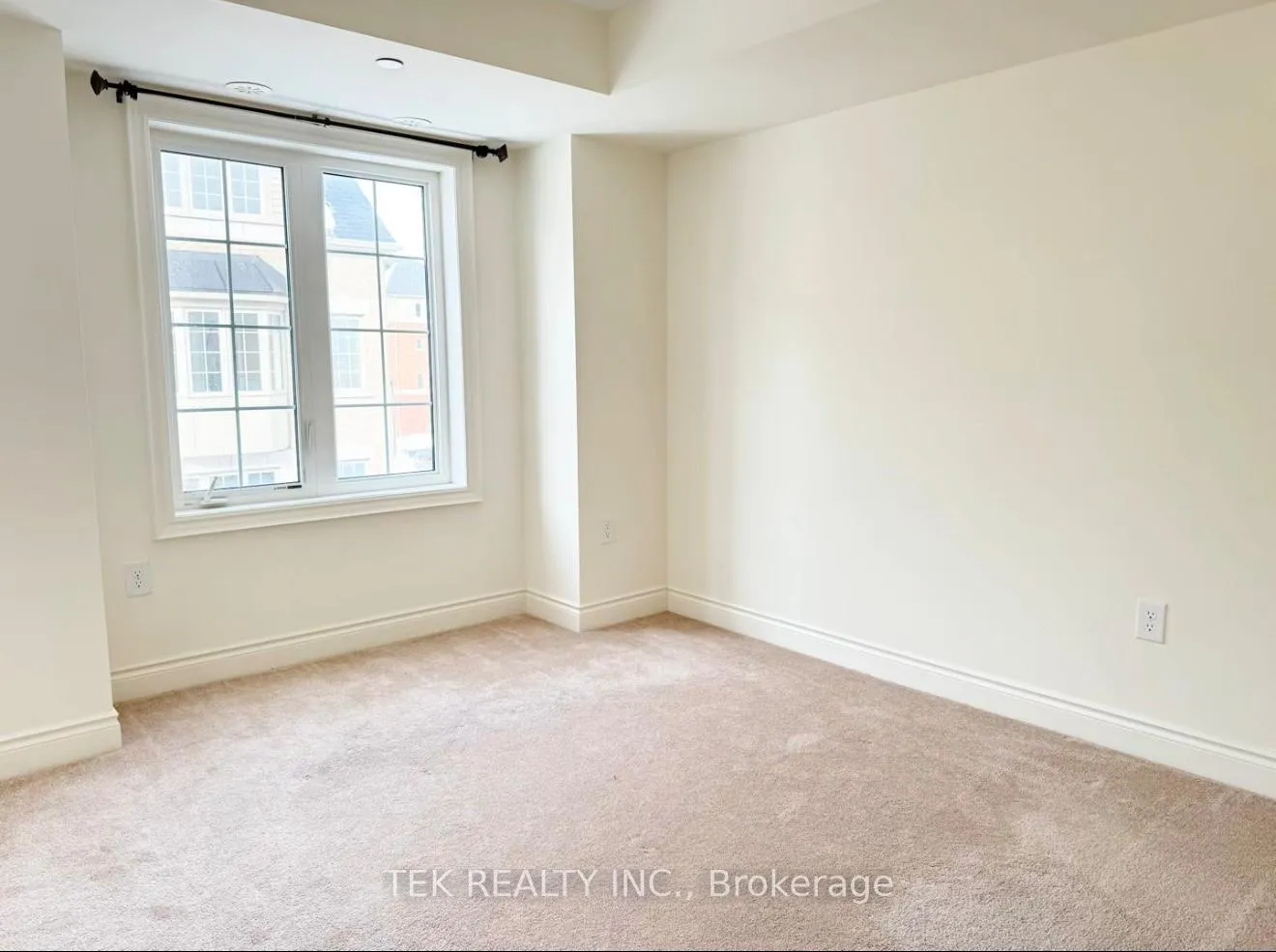 Photo 11 of Unit 480, 2283 Chevron Prince Path, Oshawa, Windfields — HOMEH