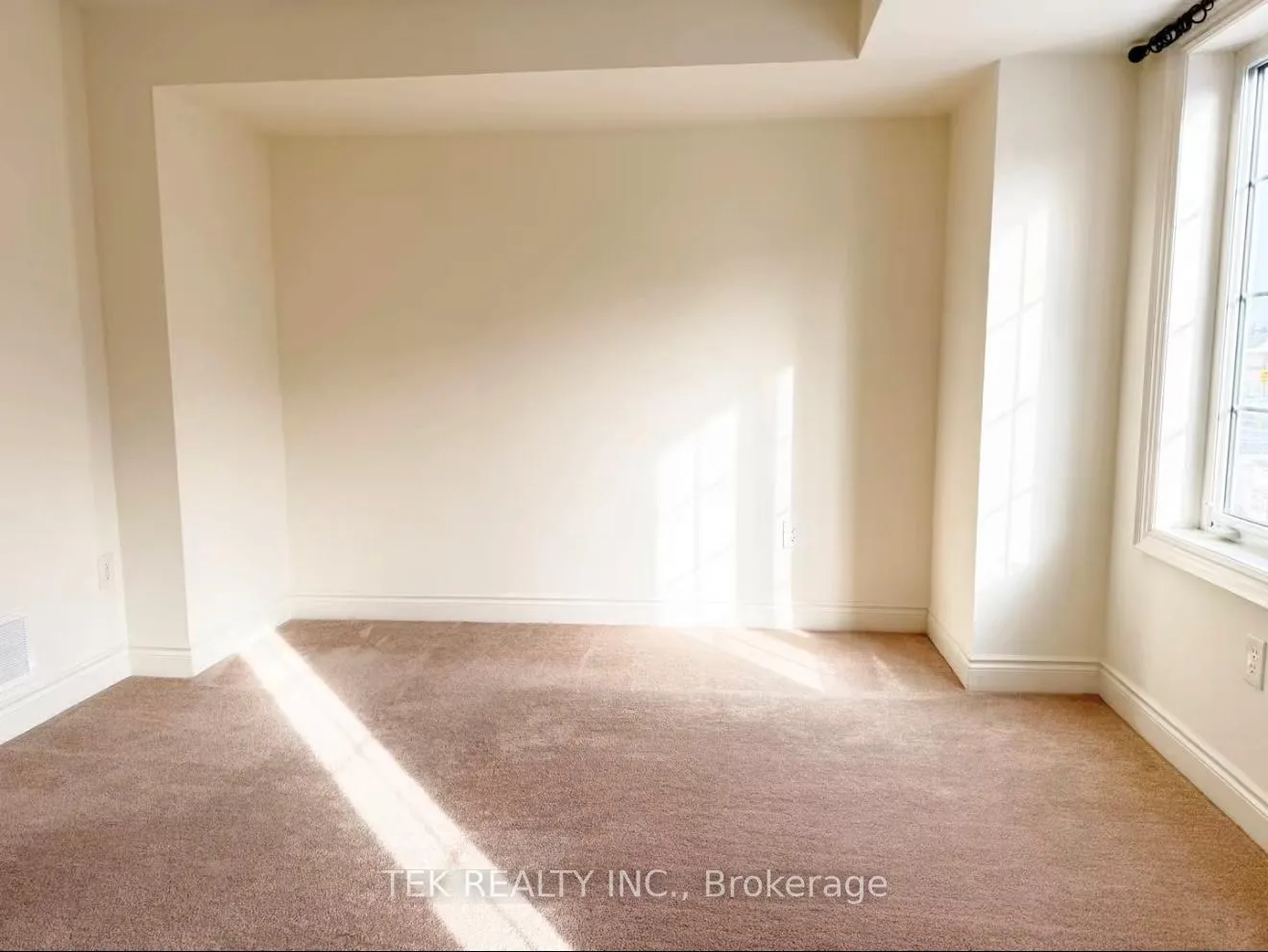 Photo 16 of Unit 480, 2283 Chevron Prince Path, Oshawa, Windfields — HOMEH