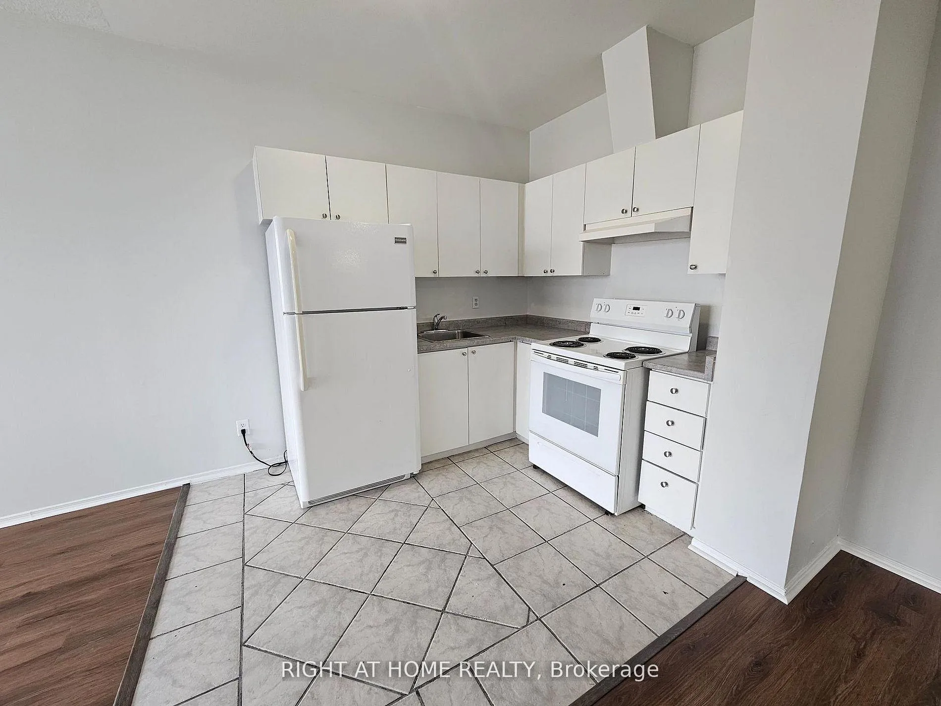 Front of Unit 302, 1801 Eglinton Avenue W