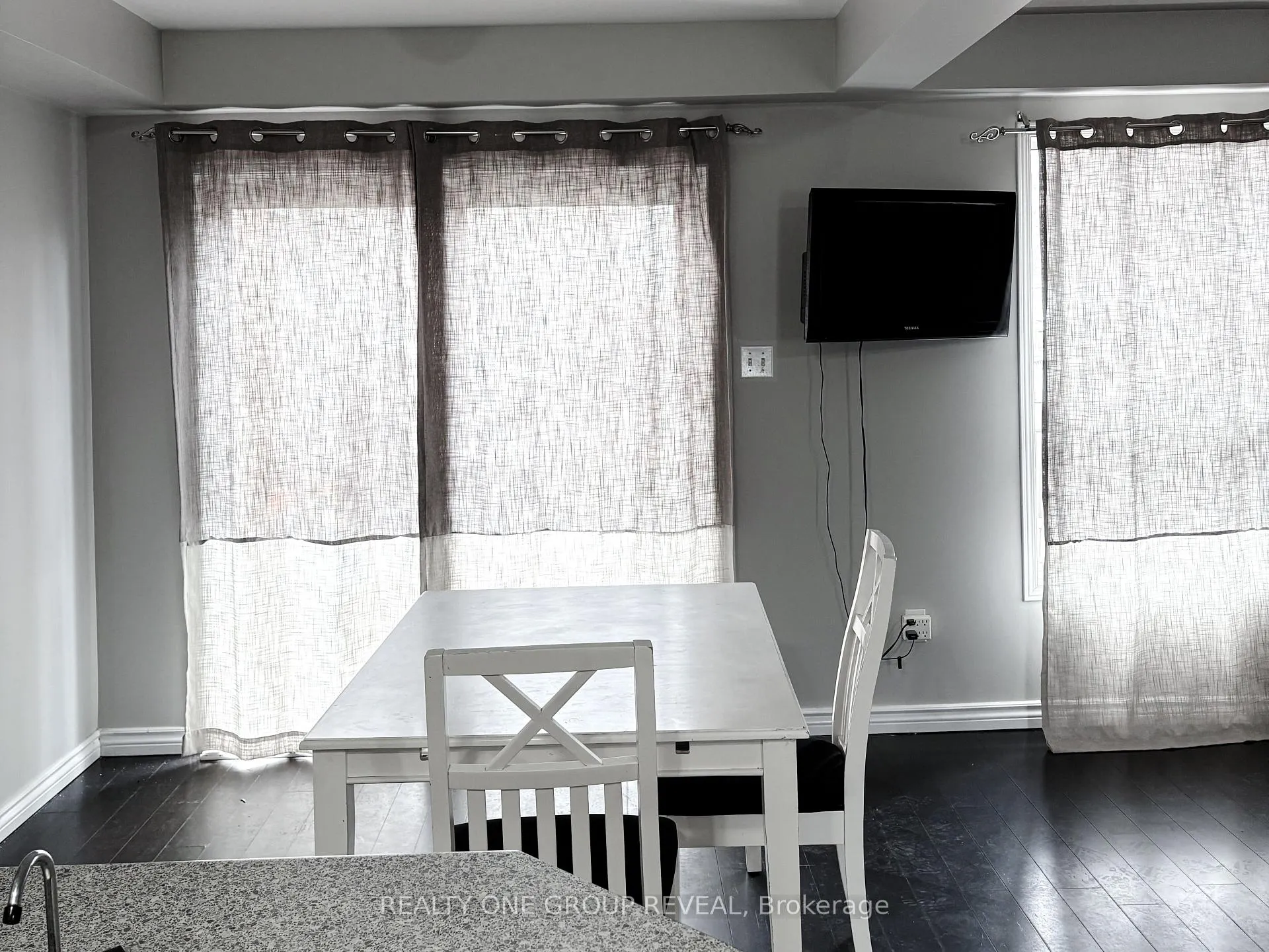 Photo 3 of 47 Cornish Drive, Clarington, Courtice — HOMEH