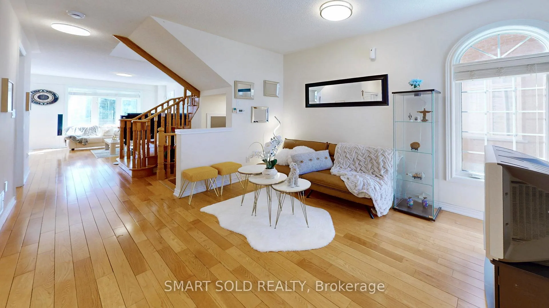 Photo 5 of 208 Cabernet Road, Vaughan, Patterson — HOMEH
