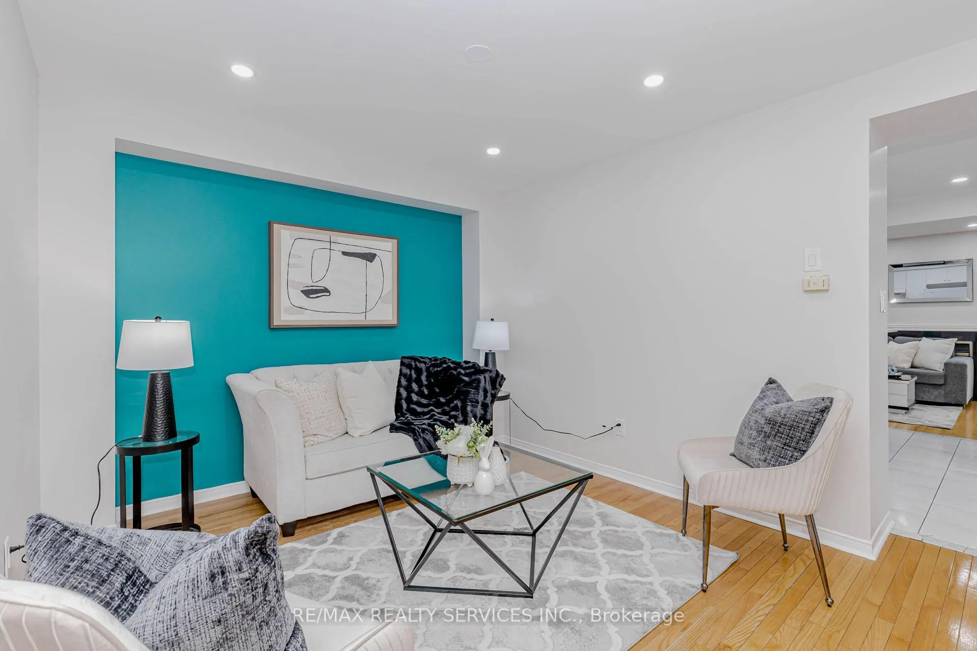Photo 4 of 102 Sand Cherry Crescent, Brampton, Sandringham-Wellington — HOMEH