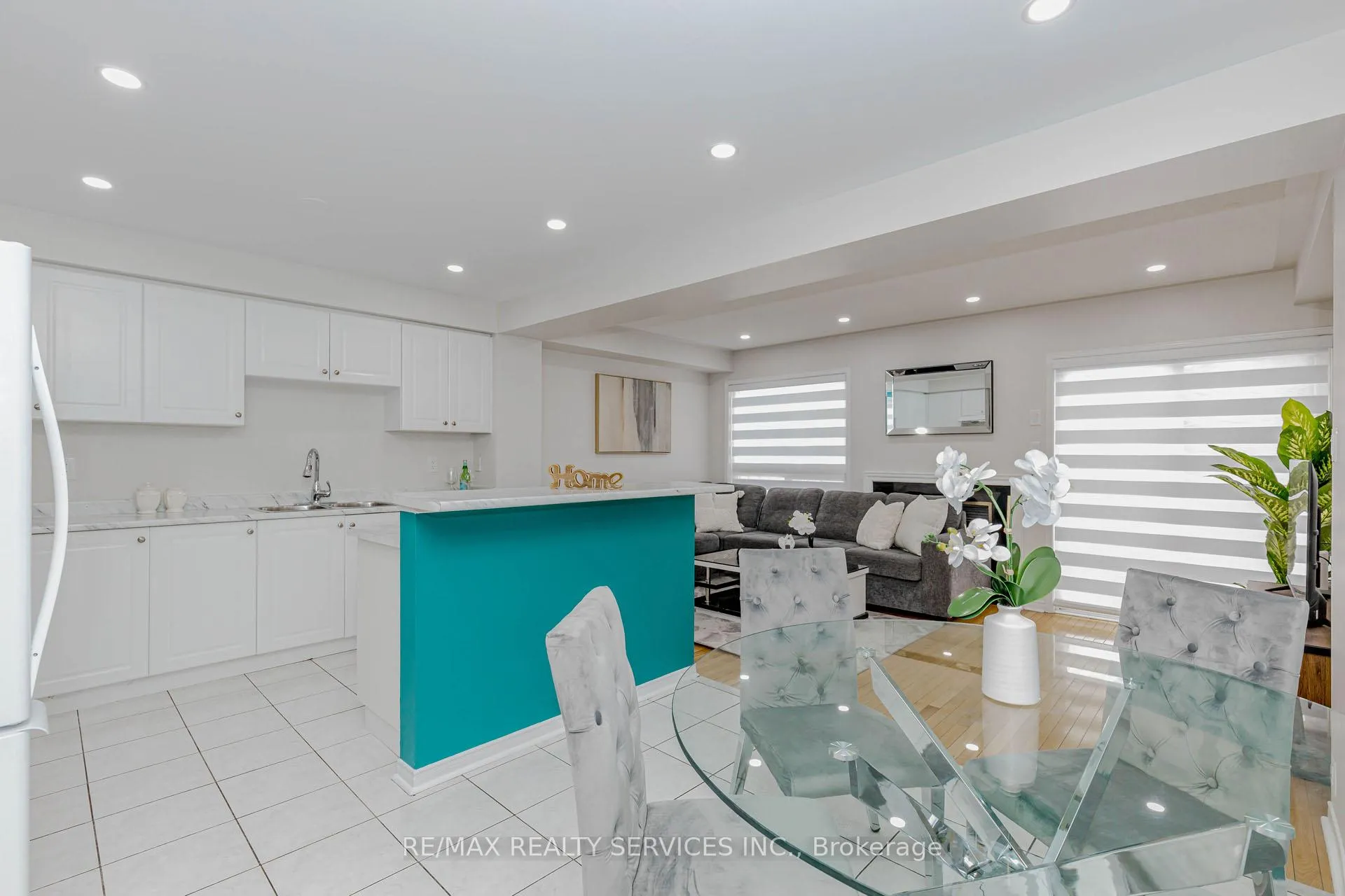 Photo 9 of 102 Sand Cherry Crescent, Brampton, Sandringham-Wellington — HOMEH