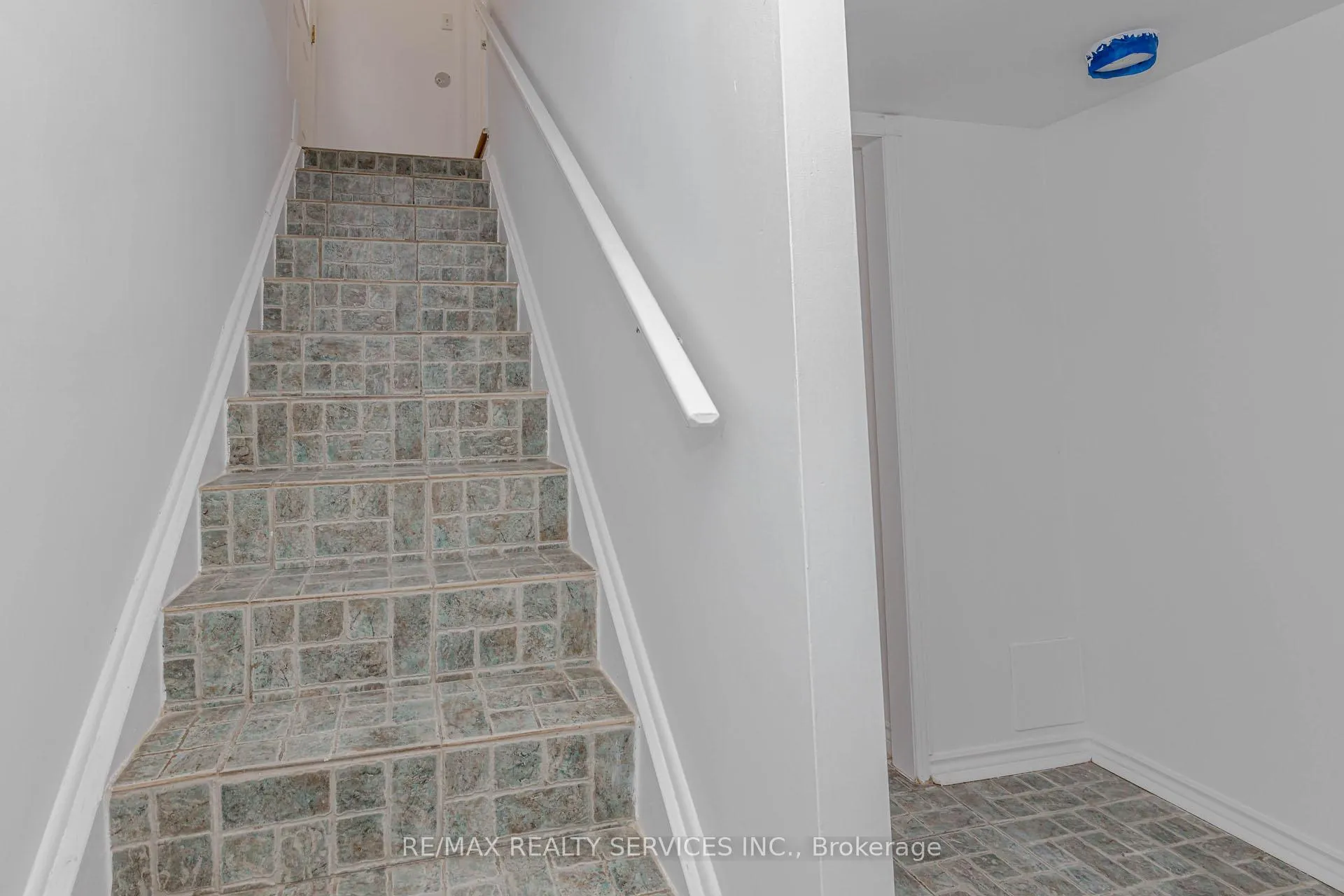 Photo 38 of 102 Sand Cherry Crescent, Brampton, Sandringham-Wellington — HOMEH