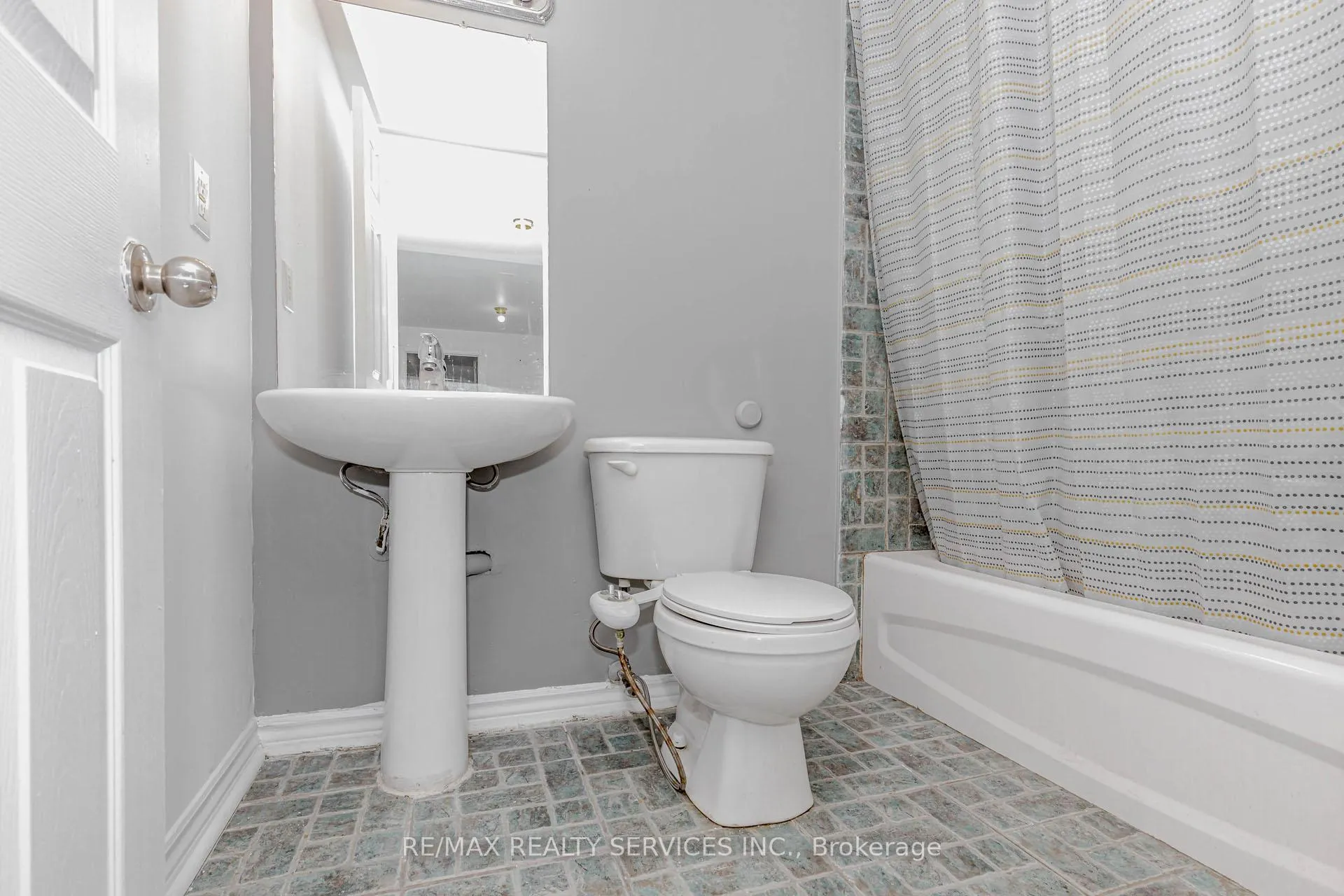 Photo 46 of 102 Sand Cherry Crescent, Brampton, Sandringham-Wellington — HOMEH