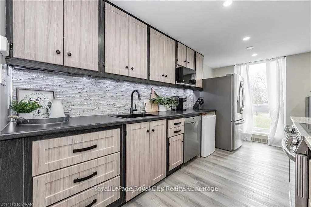 Photo 7 of Unit 105, 19 Woodlawn Road E, Guelph, Riverside Park — HOMEH