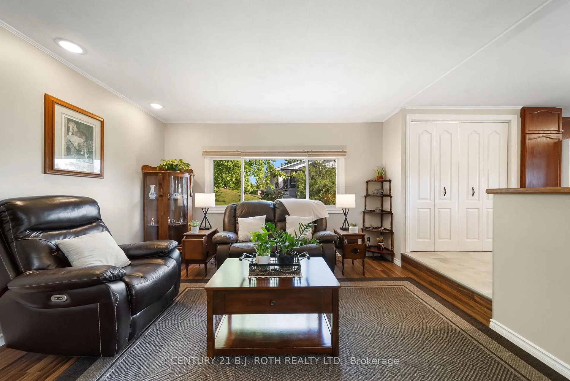 Photo 5 of 66 Cameron Drive, Oro-Medonte, Hawkestone — HOMEH