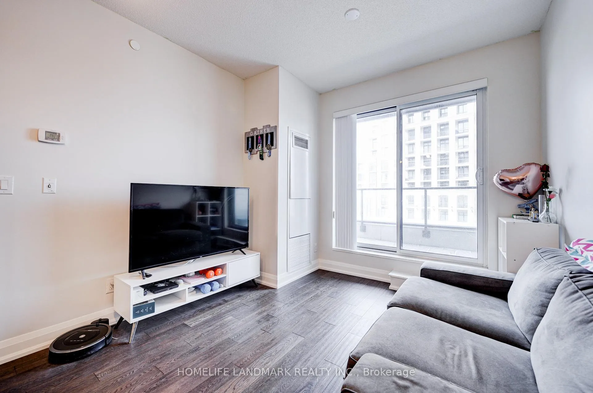 Photo 11 of Unit 327, 8228 Birchmount Road, Markham, Unionville — HOMEH