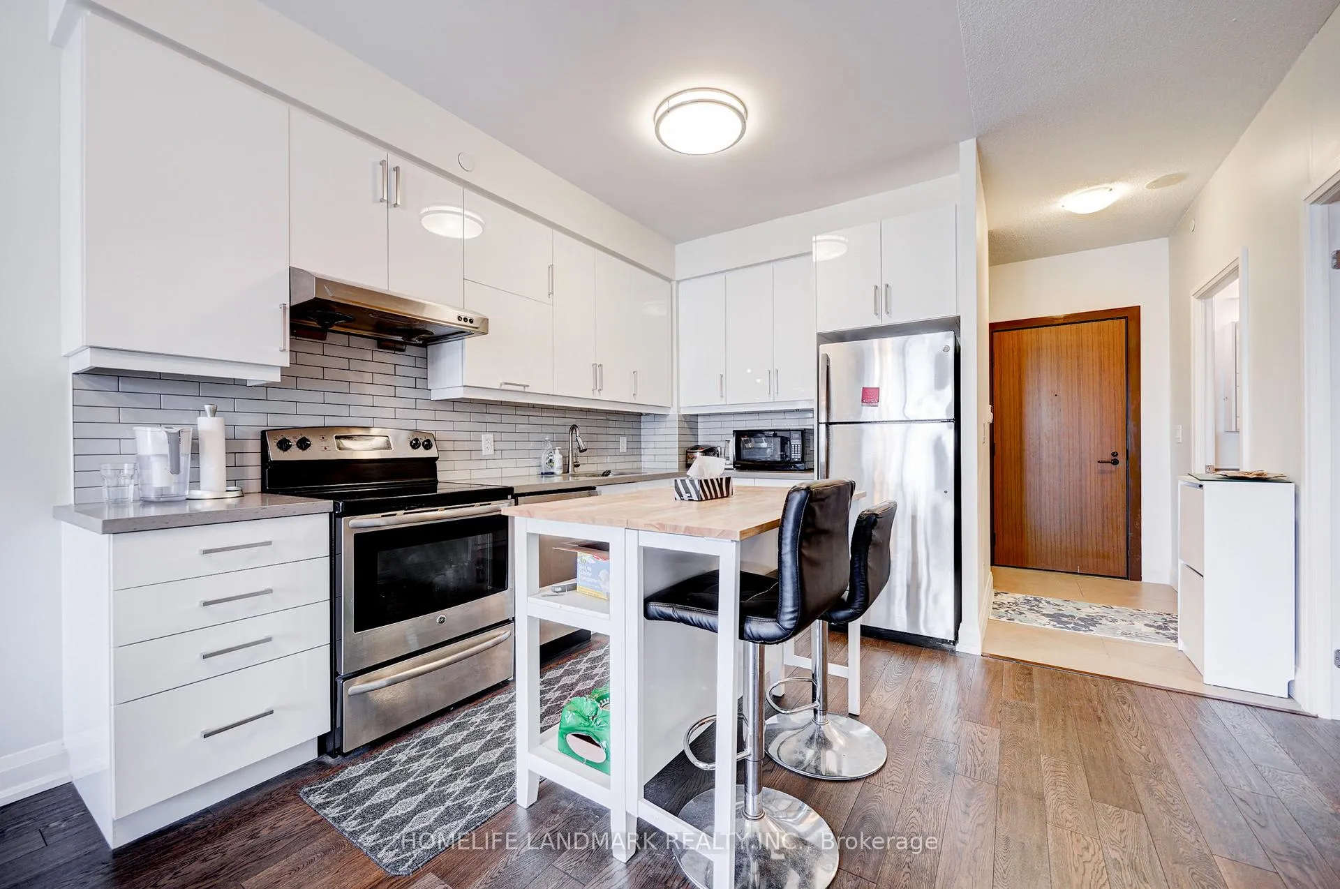 Photo 16 of Unit 327, 8228 Birchmount Road, Markham, Unionville — HOMEH