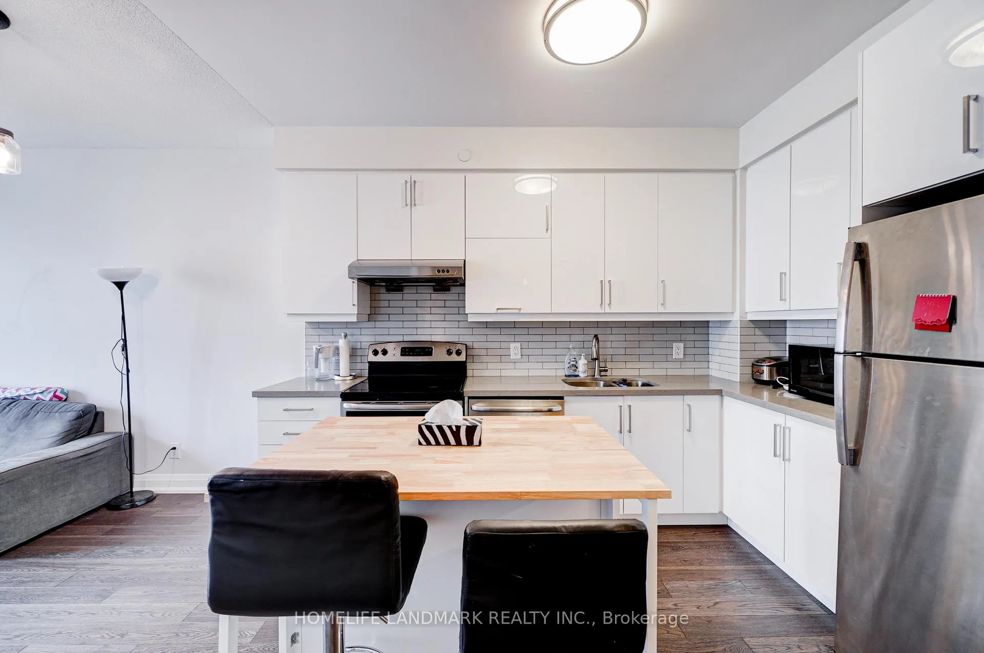 Photo 17 of Unit 327, 8228 Birchmount Road, Markham, Unionville — HOMEH