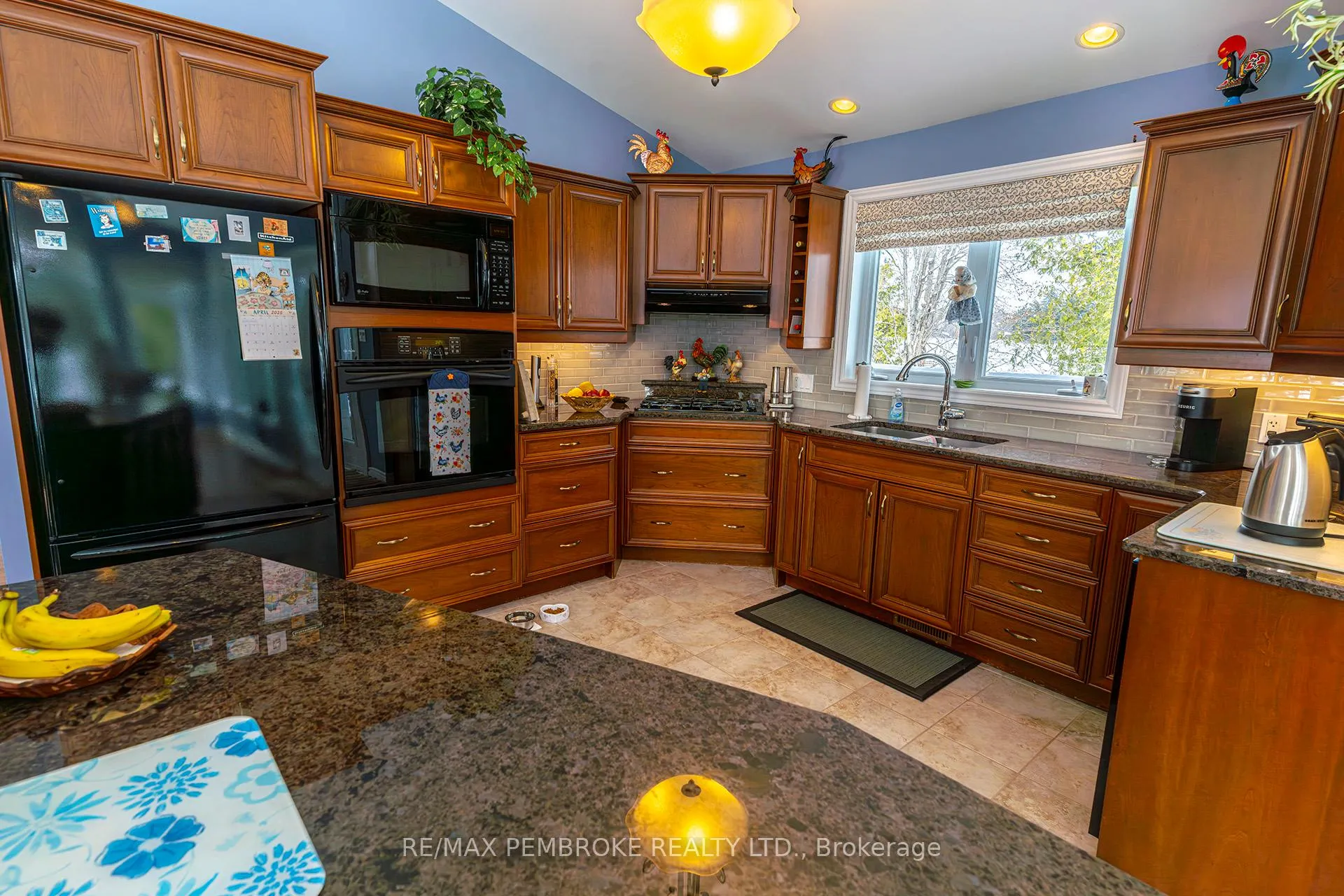 Photo 6 of 115 Island View Drive, North Algona Wilberforce, North Algona/Wilberforce Twp — HOMEH