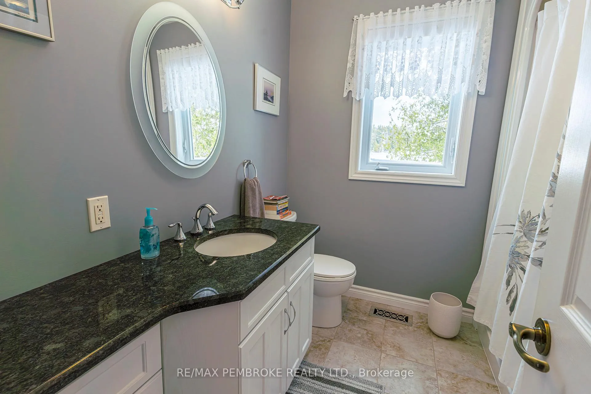 Photo 12 of 115 Island View Drive, North Algona Wilberforce, North Algona/Wilberforce Twp — HOMEH