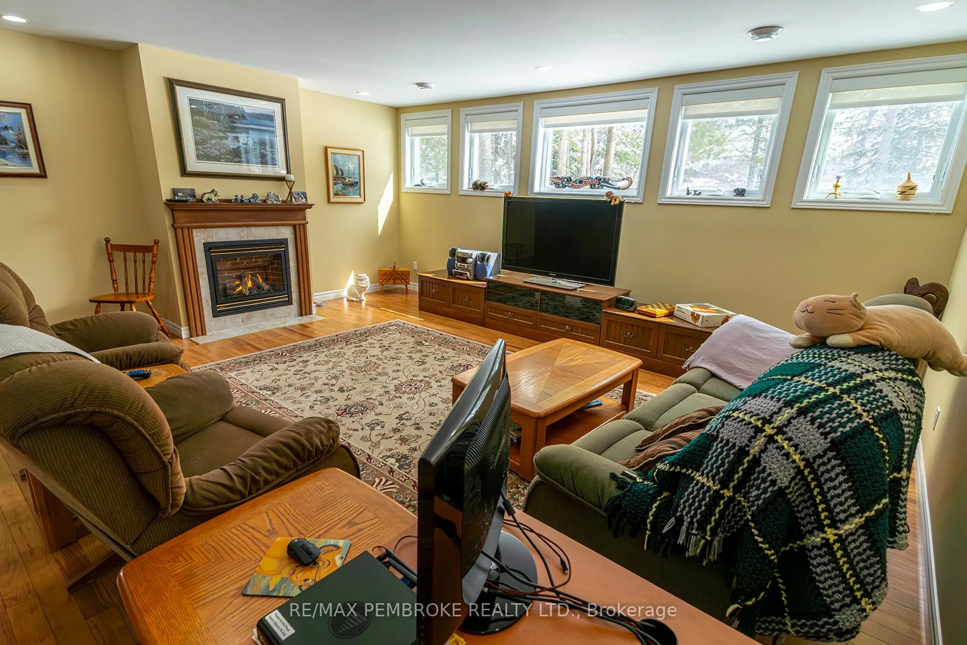 Photo 21 of 115 Island View Drive, North Algona Wilberforce, North Algona/Wilberforce Twp — HOMEH