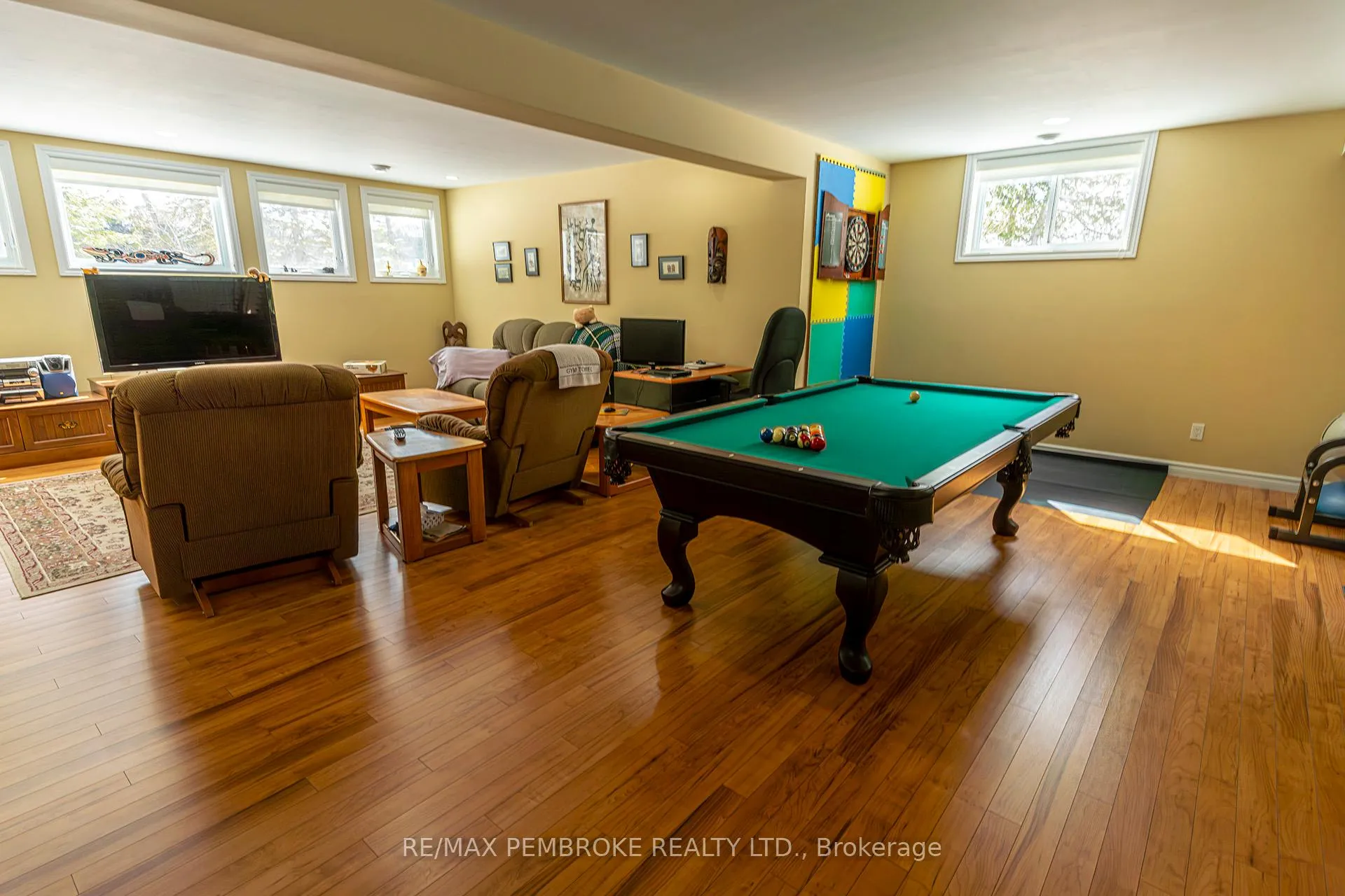 Photo 25 of 115 Island View Drive, North Algona Wilberforce, North Algona/Wilberforce Twp — HOMEH
