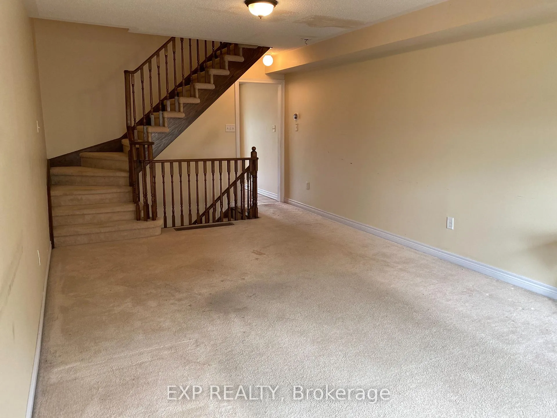 Photo 3 of 2765 Bur Oak Avenue, Markham, Cornell — HOMEH