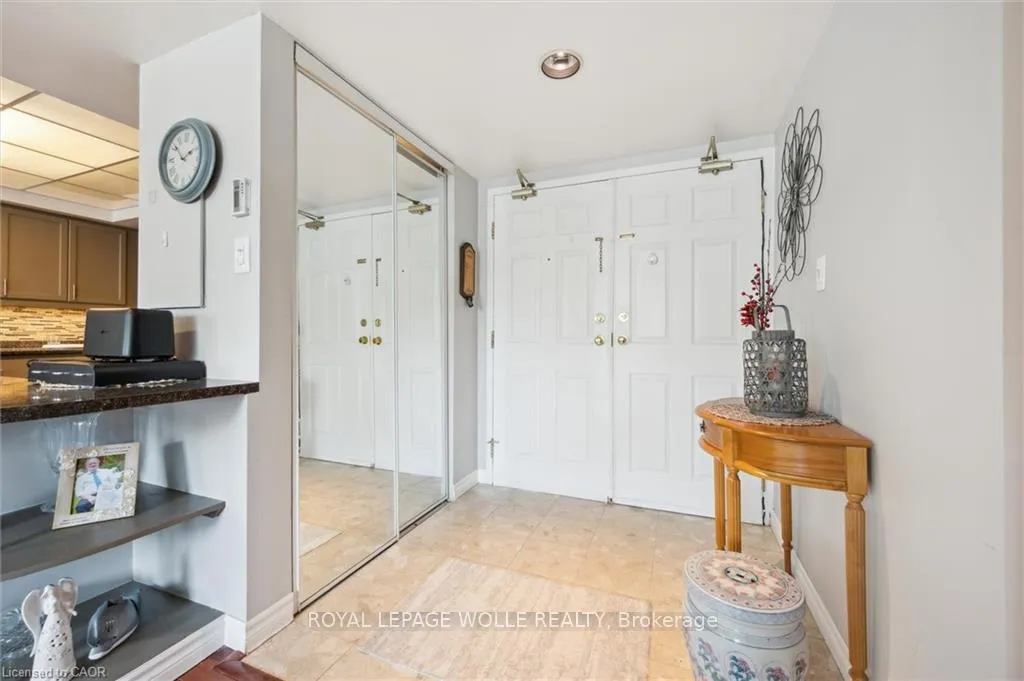 Photo 3 of Unit 204, 3267 King Street E, Kitchener, Chicopee/Freeport — HOMEH