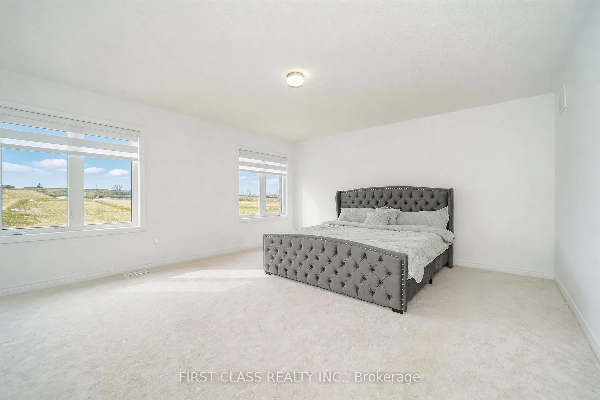 Photo 16 of 101 Thicketwood Avenue, Barrie, Rural Barrie Southeast — HOMEH