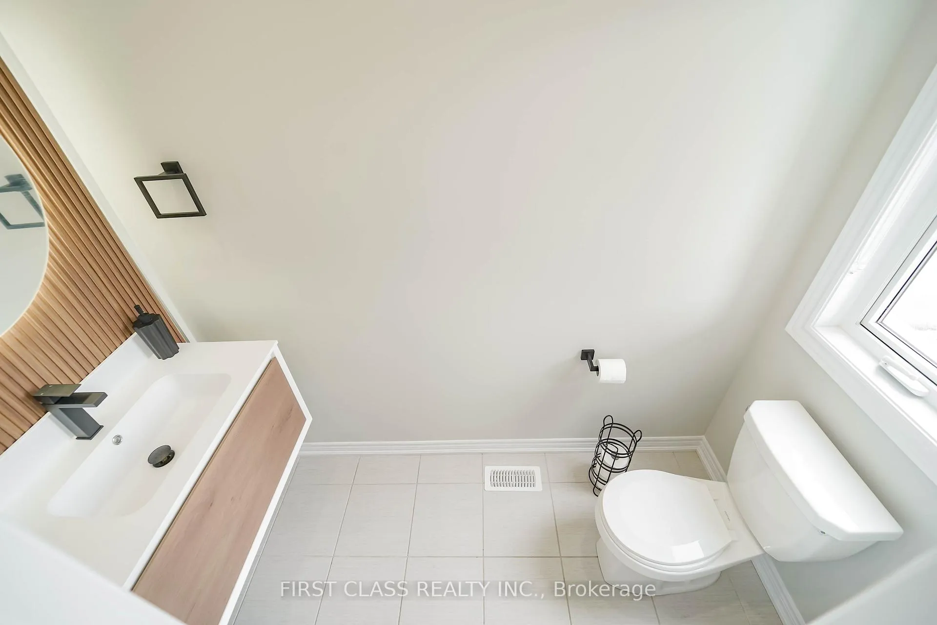 Photo 37 of 101 Thicketwood Avenue, Barrie, Rural Barrie Southeast — HOMEH