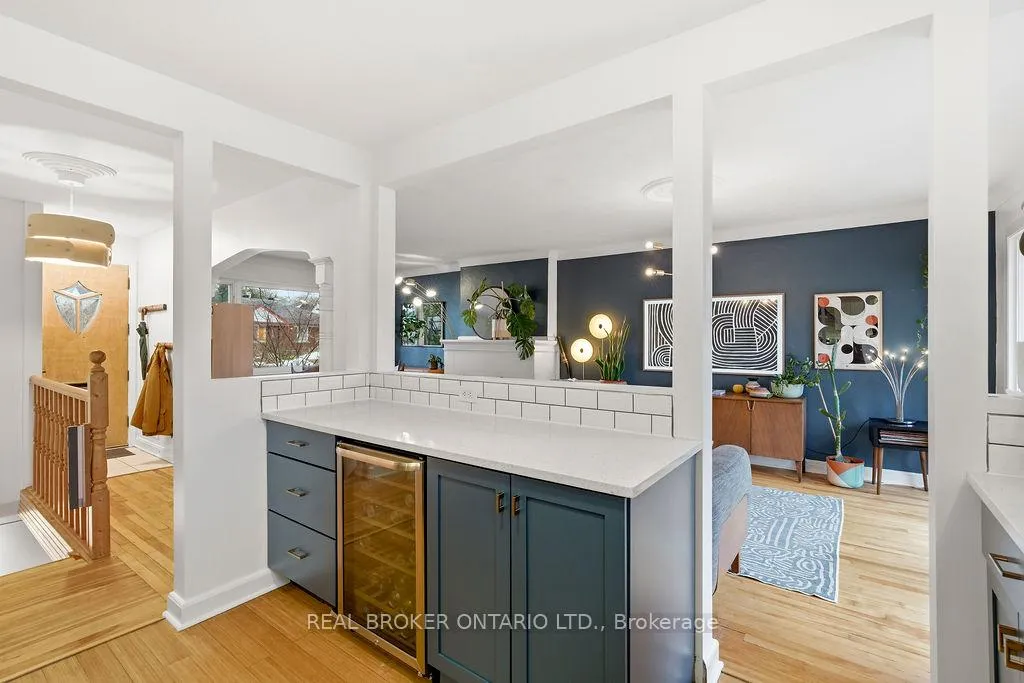 Photo 10 of 2086 Blossom Drive, Ottawa, Applewood Acres — HOMEH