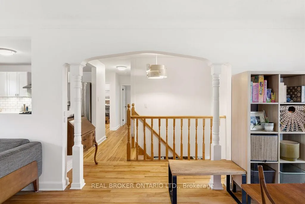 Photo 14 of 2086 Blossom Drive, Ottawa, Applewood Acres — HOMEH