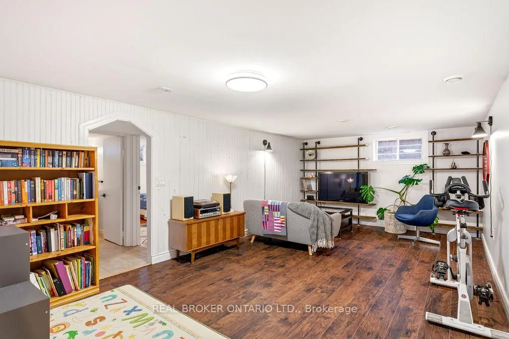 Photo 25 of 2086 Blossom Drive, Ottawa, Applewood Acres — HOMEH