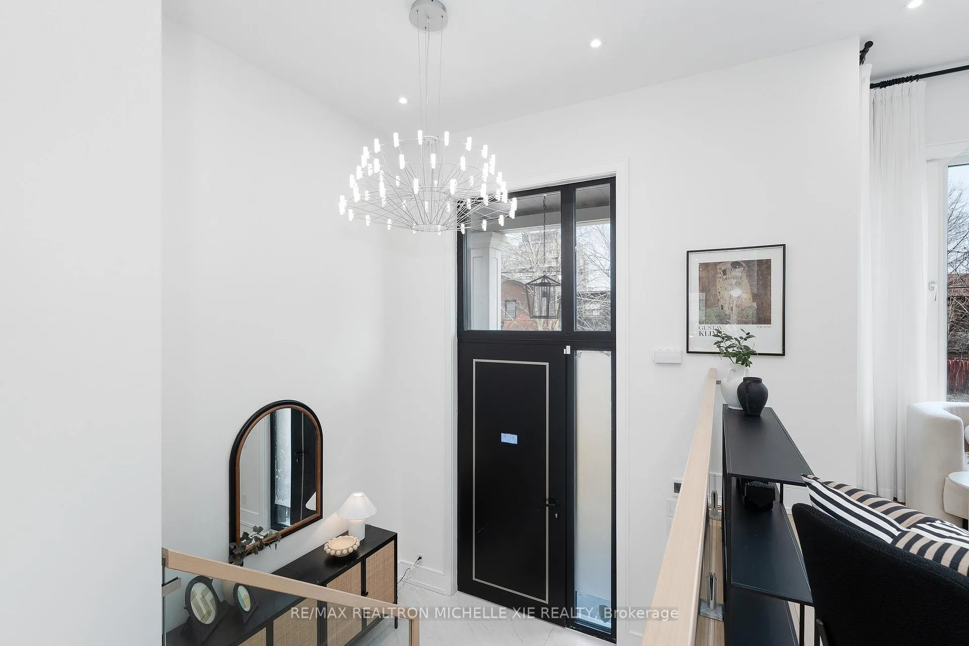 Photo 3 of 132 Duplex Avenue, Toronto, Yonge-Eglinton — HOMEH