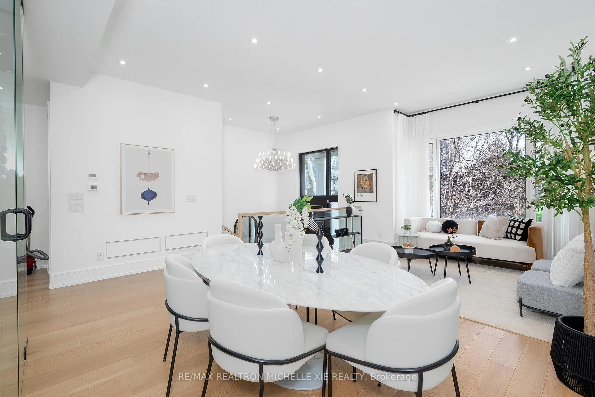 Photo 6 of 132 Duplex Avenue, Toronto, Yonge-Eglinton — HOMEH