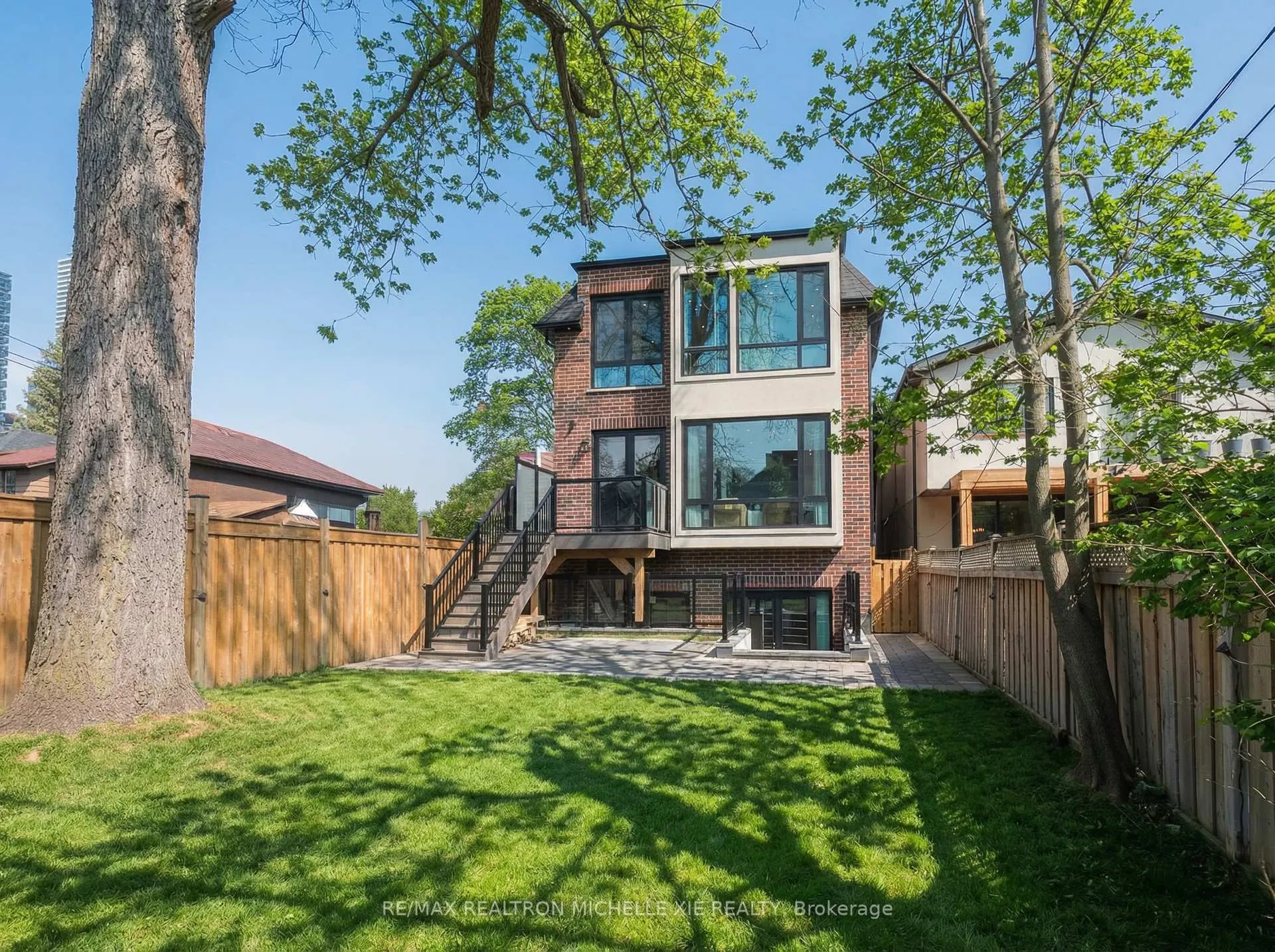 Photo 48 of 132 Duplex Avenue, Toronto, Yonge-Eglinton — HOMEH