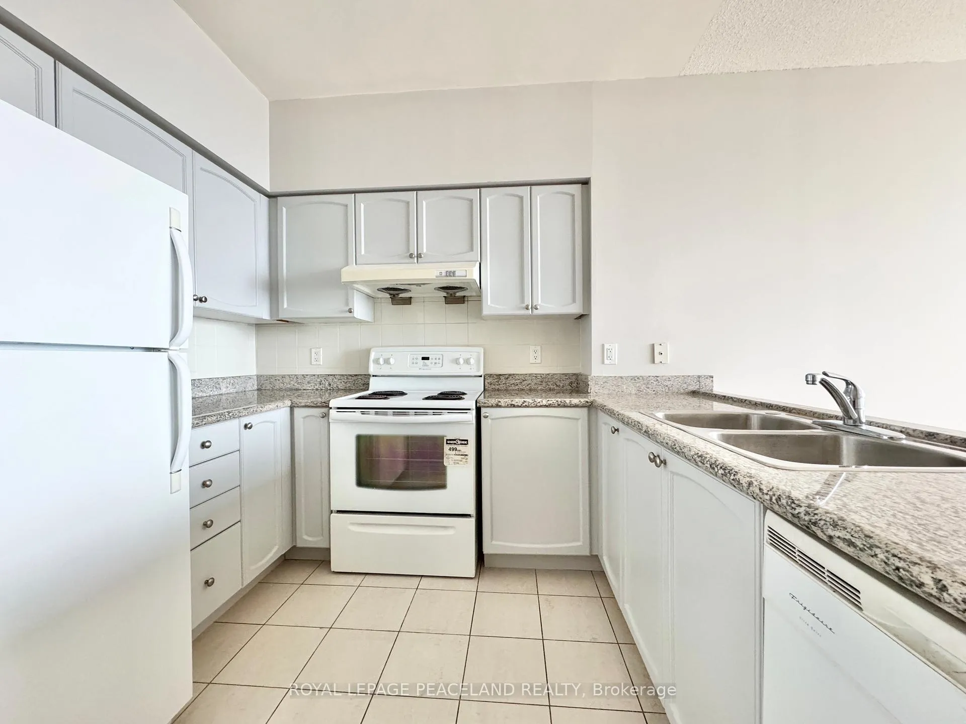 Photo 9 of Unit Ph3707, 60 Brian Harrison Way, Scarborough, Bendale — HOMEH