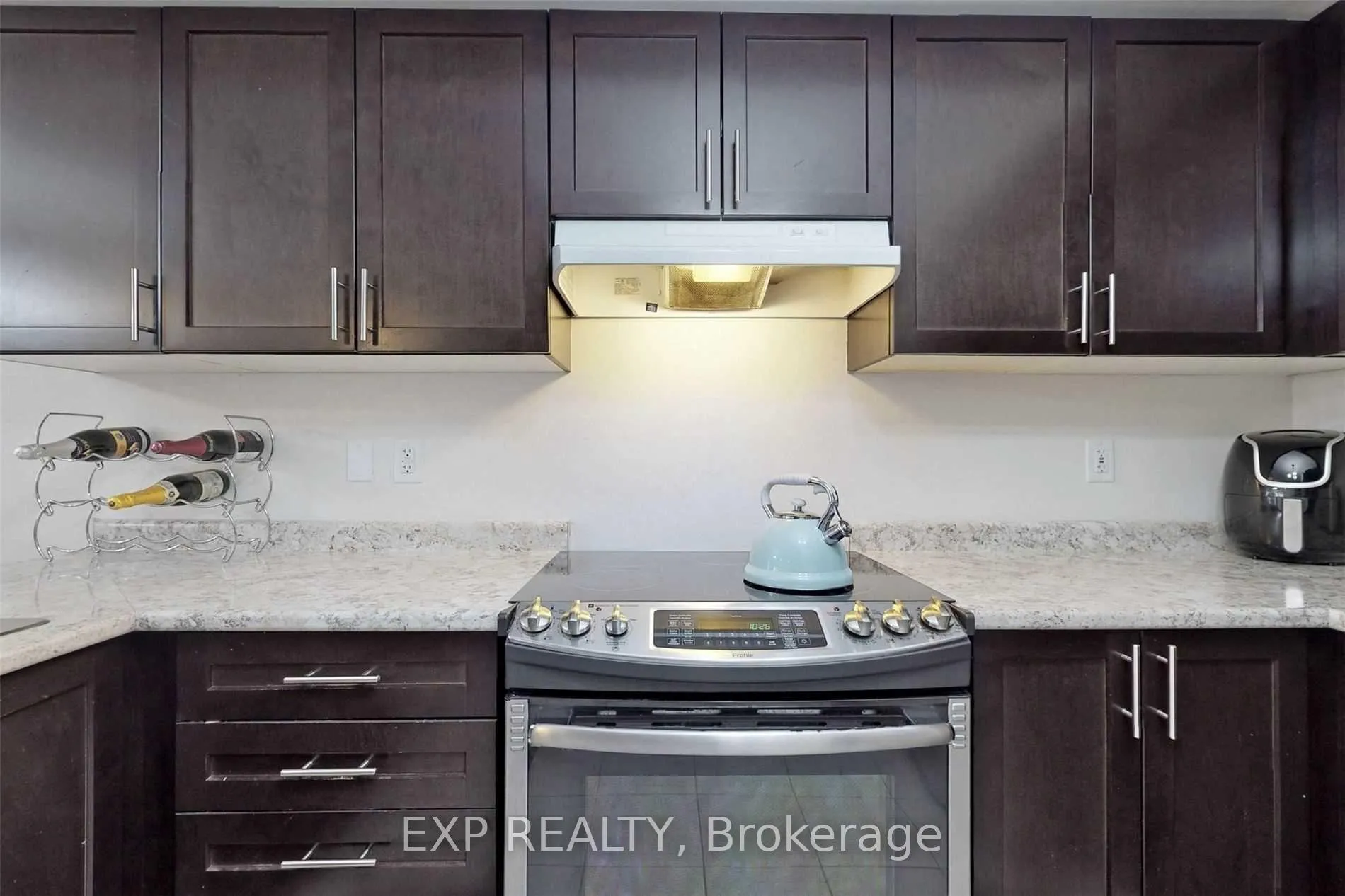 Photo 9 of Unit 26, 420 Linden Drive, Cambridge, Preston Heights — HOMEH