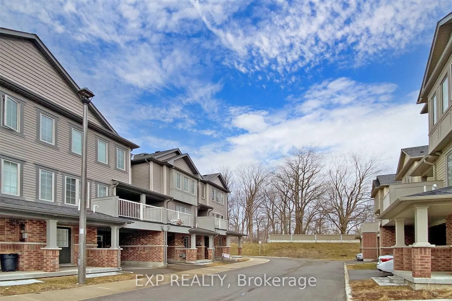 Photo 26 of Unit 26, 420 Linden Drive, Cambridge, Preston Heights — HOMEH