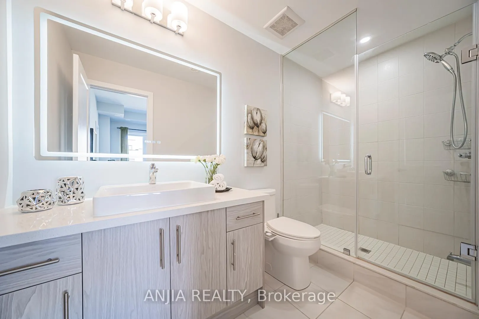 Photo 16 of 17 William Shearn Crescent S, Markham, Angus Glen — HOMEH