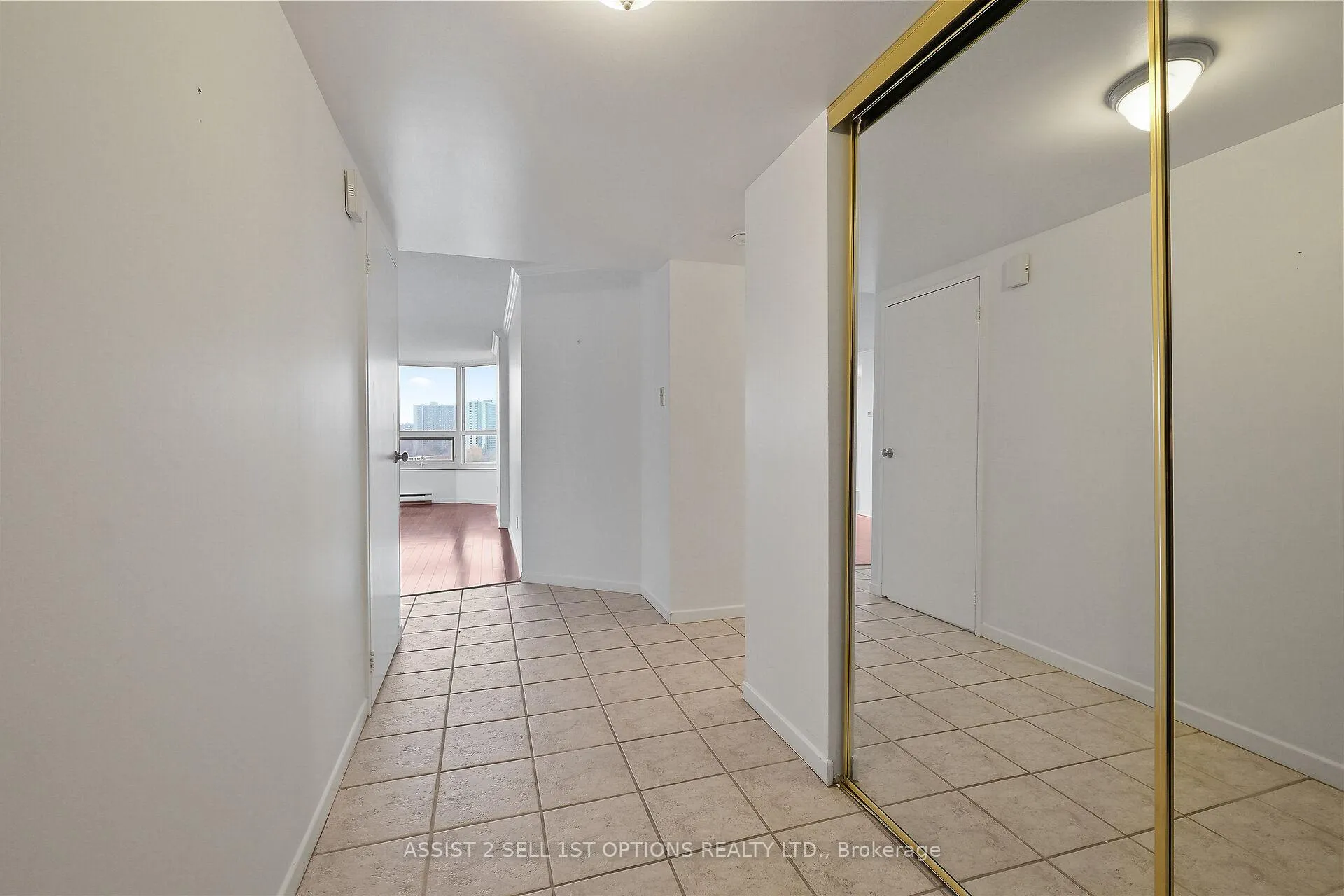 Photo 5 of Unit 807, 1500 Riverside Drive, Ottawa, Riverview Park — HOMEH